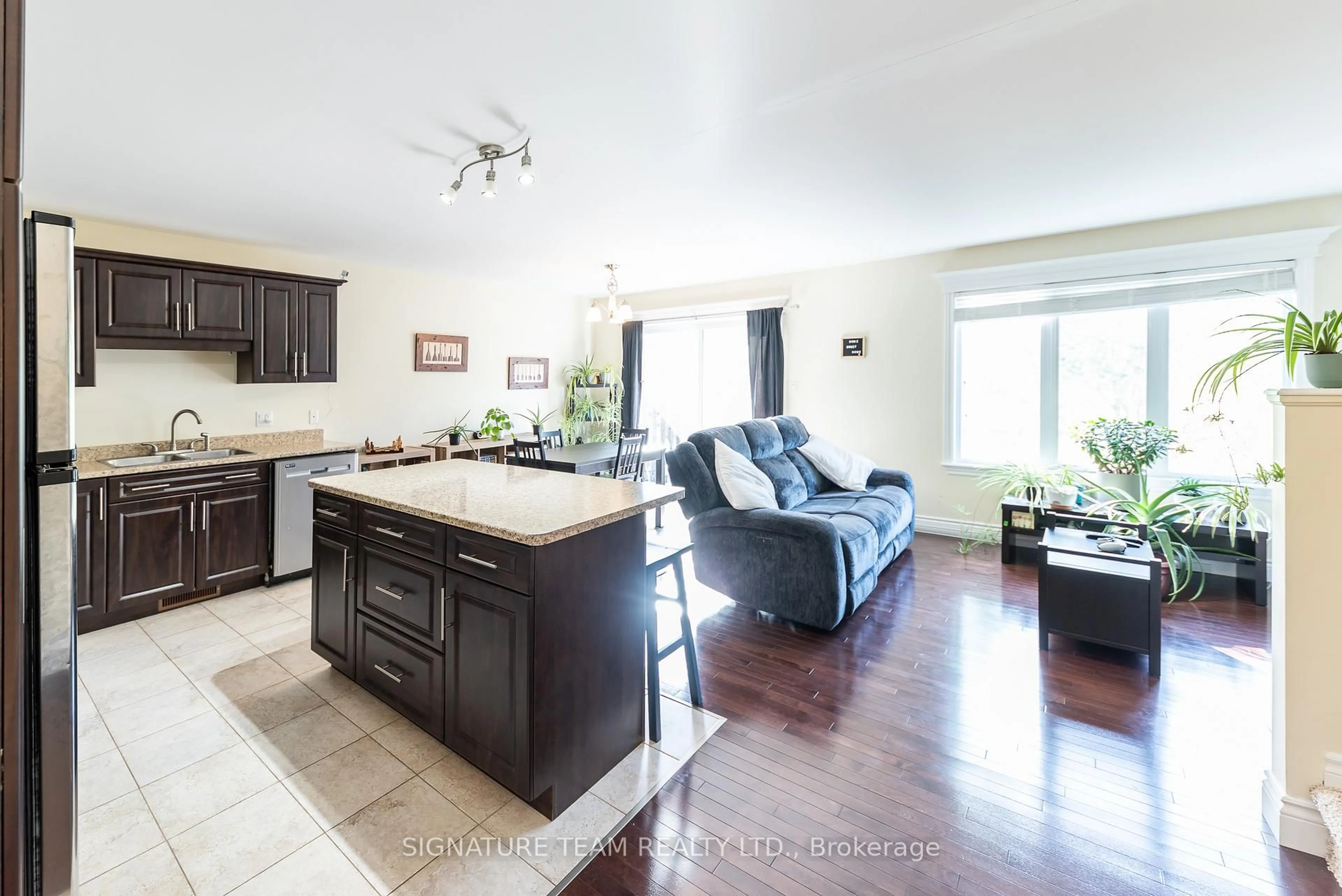 Open concept kitchen, unknown for 23 Winston Ave, Petawawa Ontario K8H 0C1