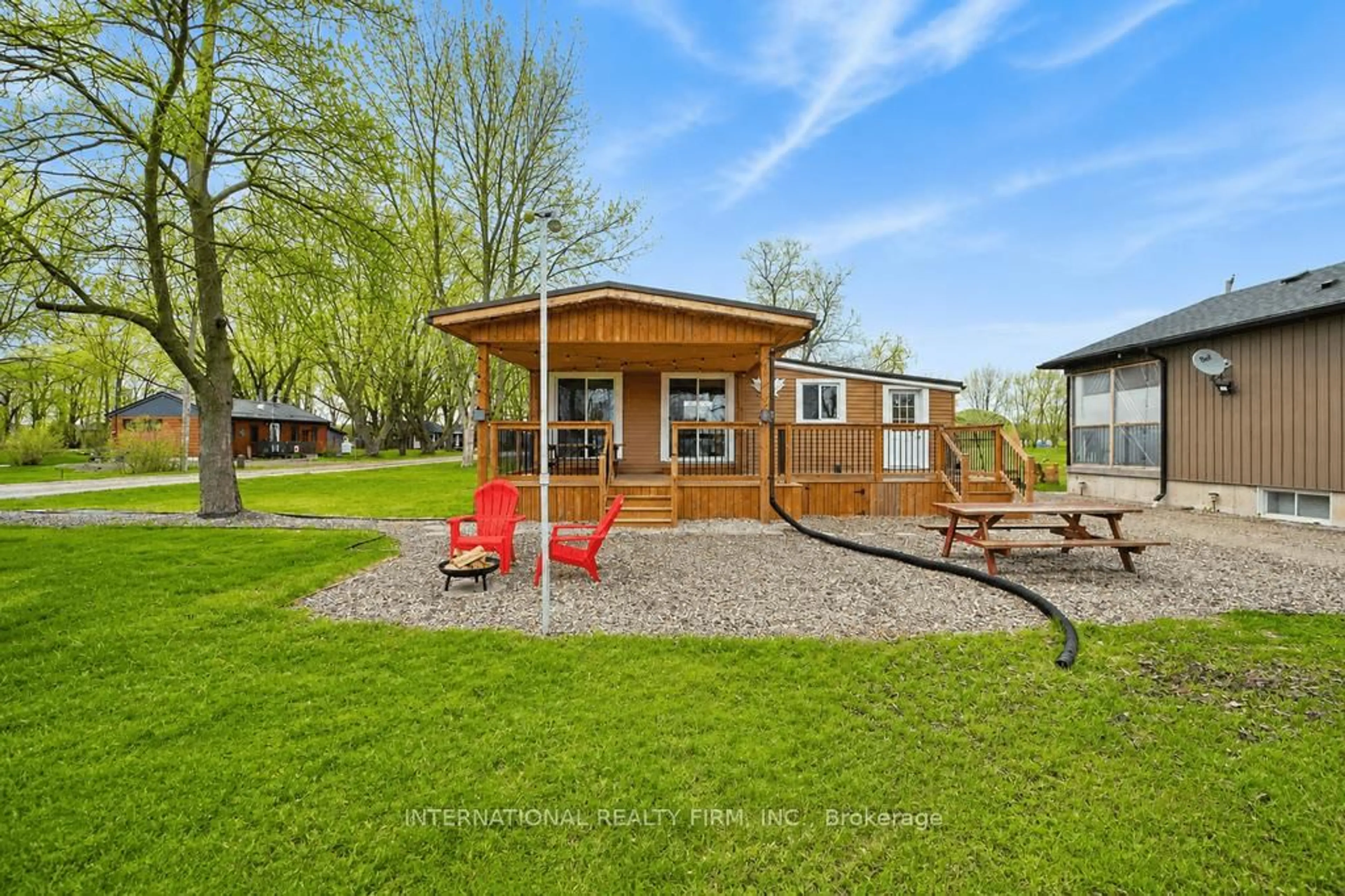 A pic from outside/outdoor area/front of a property/back of a property/a pic from drone, water/lake/river/ocean view for 6 Lake Erie Lane, Haldimand Ontario N0A 1P0