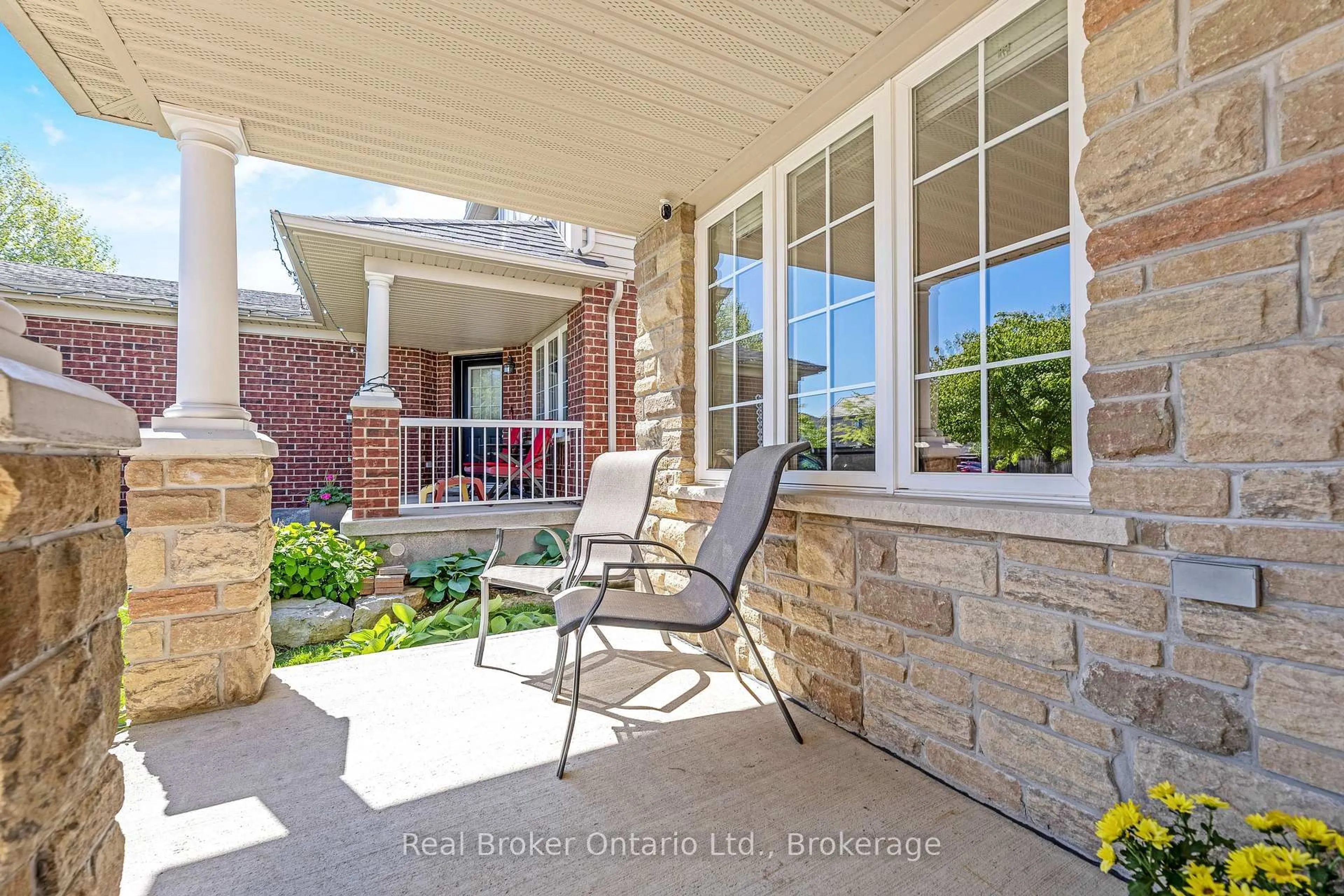 Patio, street for 22 ATTO Dr, Guelph Ontario N1E 0E4