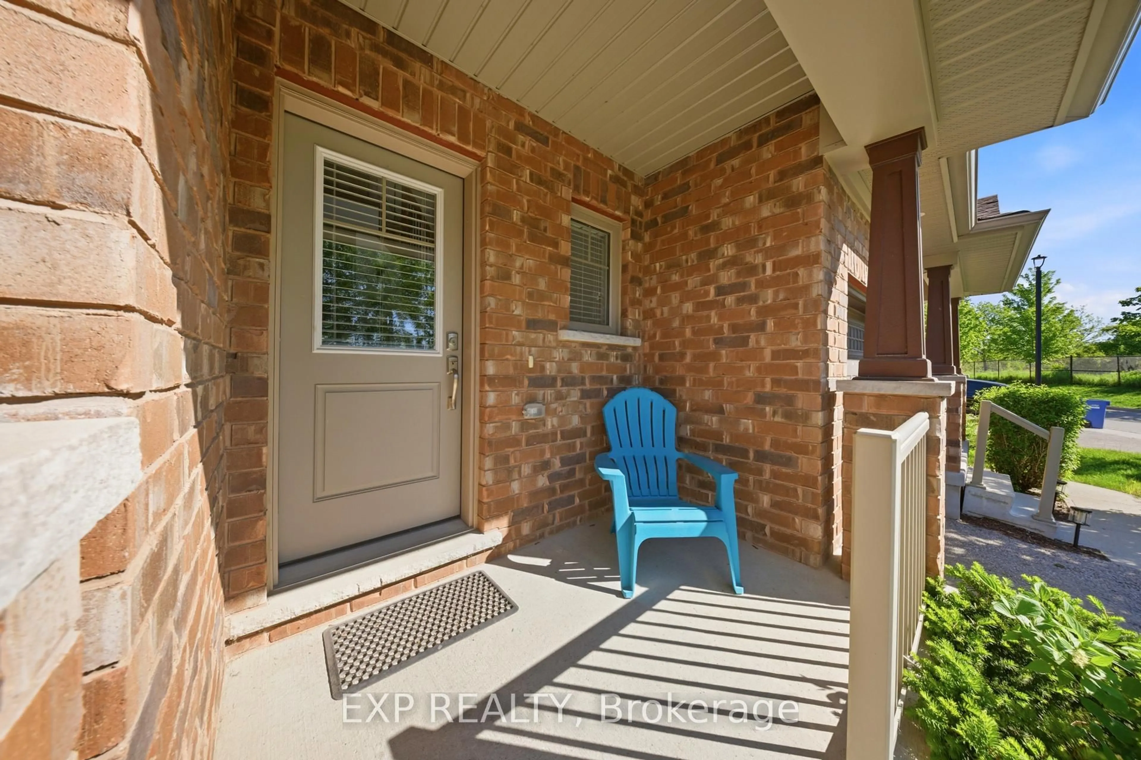 Indoor entryway for 158 Fife Rd #17, Guelph Ontario N1H 6Y3