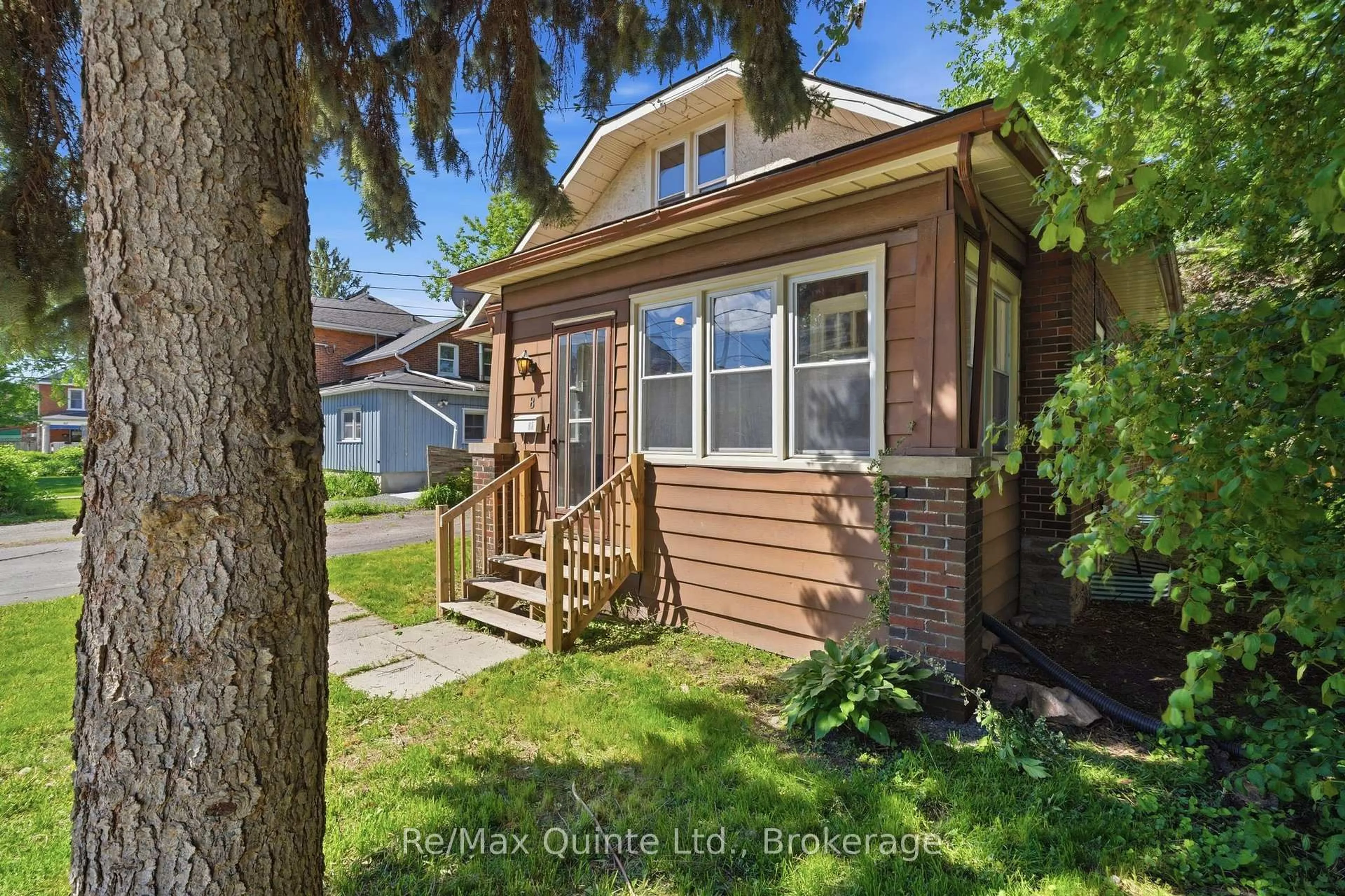 Home with brick exterior material, street for 8 Dunbar St, Belleville Ontario K8P 3R5