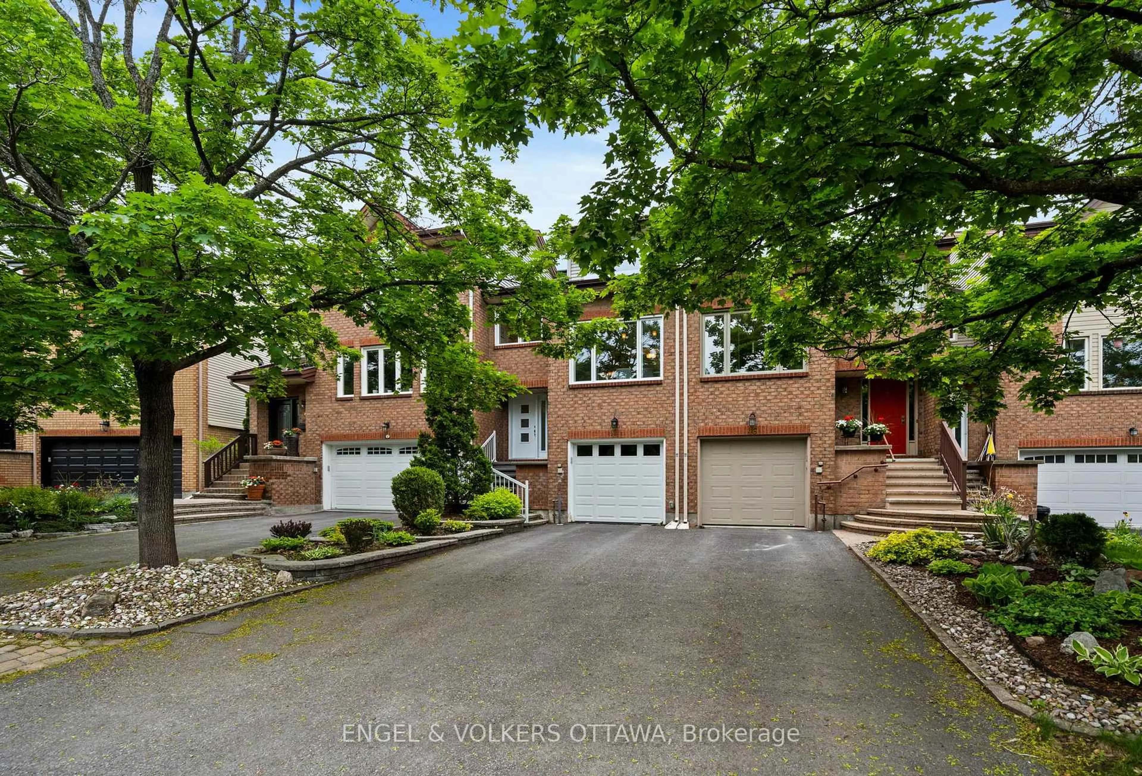 Home with brick exterior material, street for 44 Dunbarton Crt, Ottawa Ontario K1K 4L4