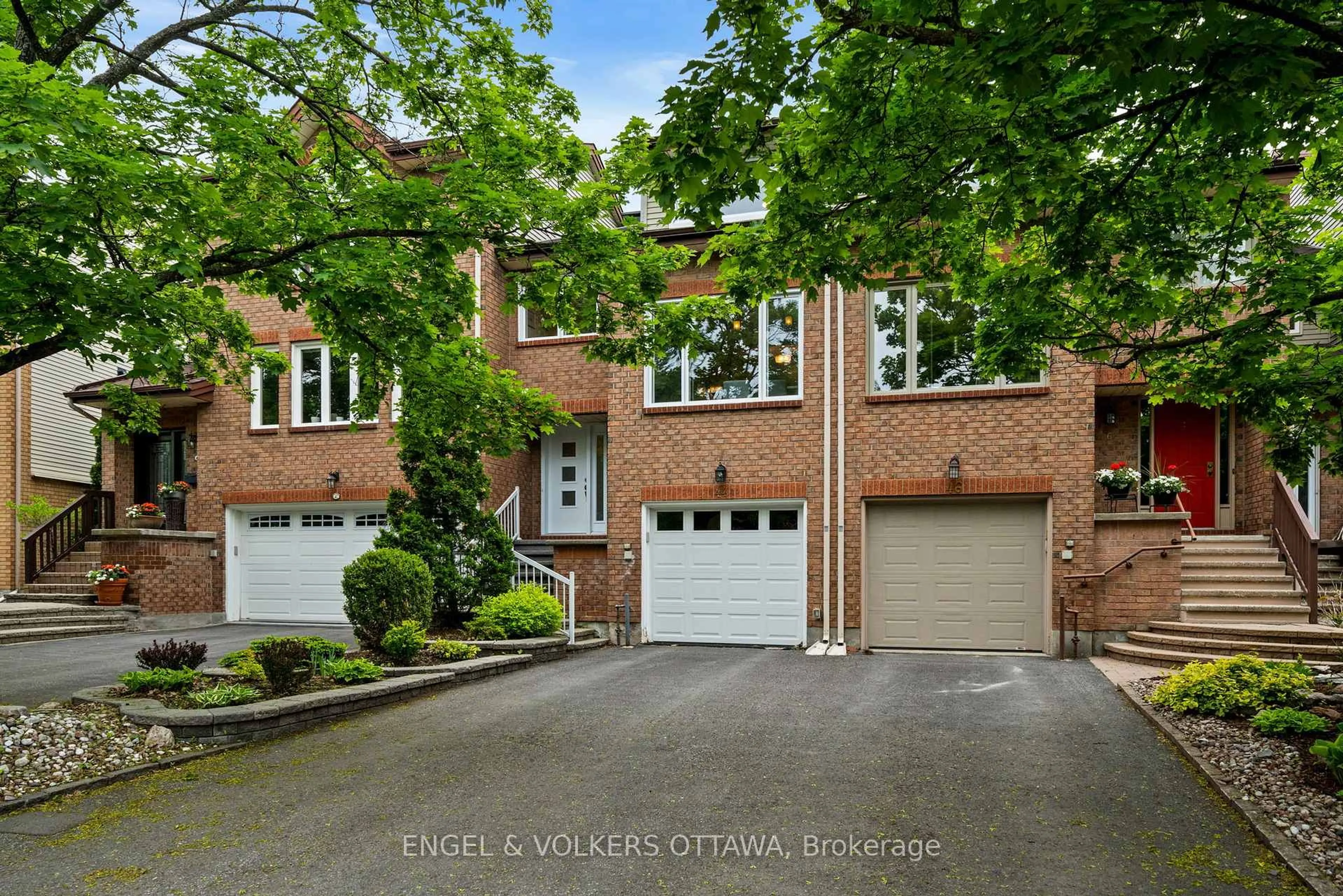 Home with brick exterior material, street for 44 Dunbarton Crt, Ottawa Ontario K1K 4L4