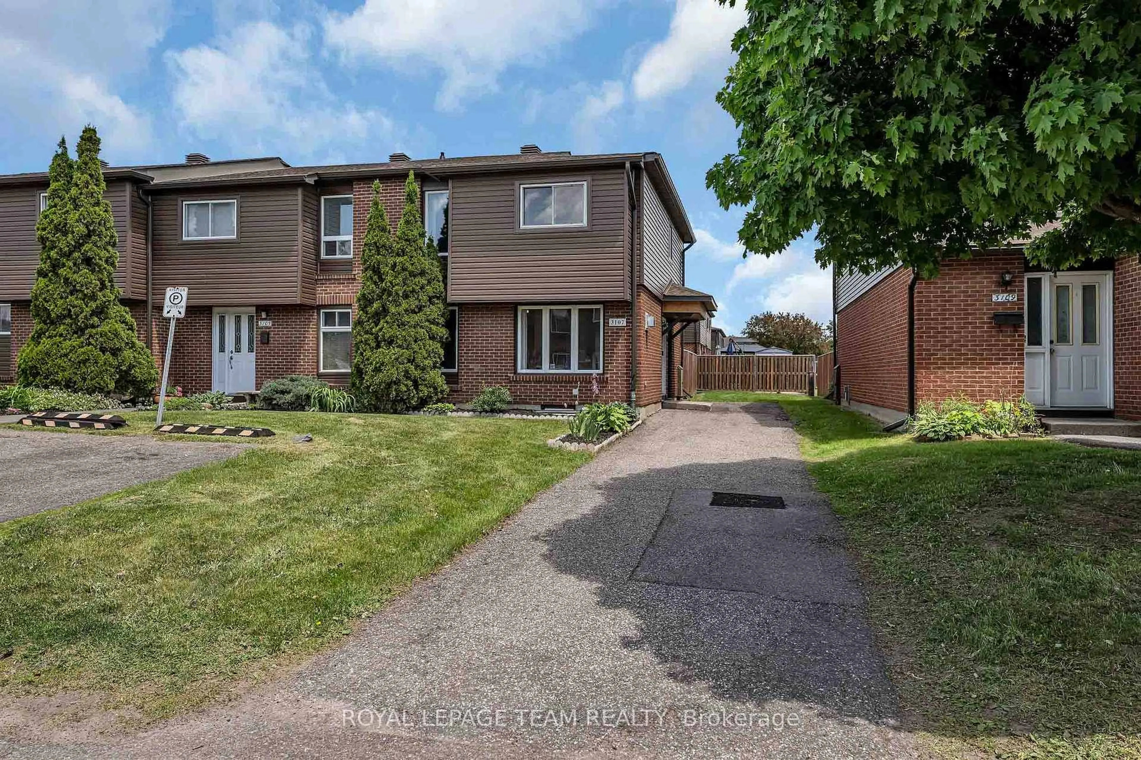 A pic from outside/outdoor area/front of a property/back of a property/a pic from drone, street for 3107 Stockton Dr #26, Ottawa Ontario K1T 1S2