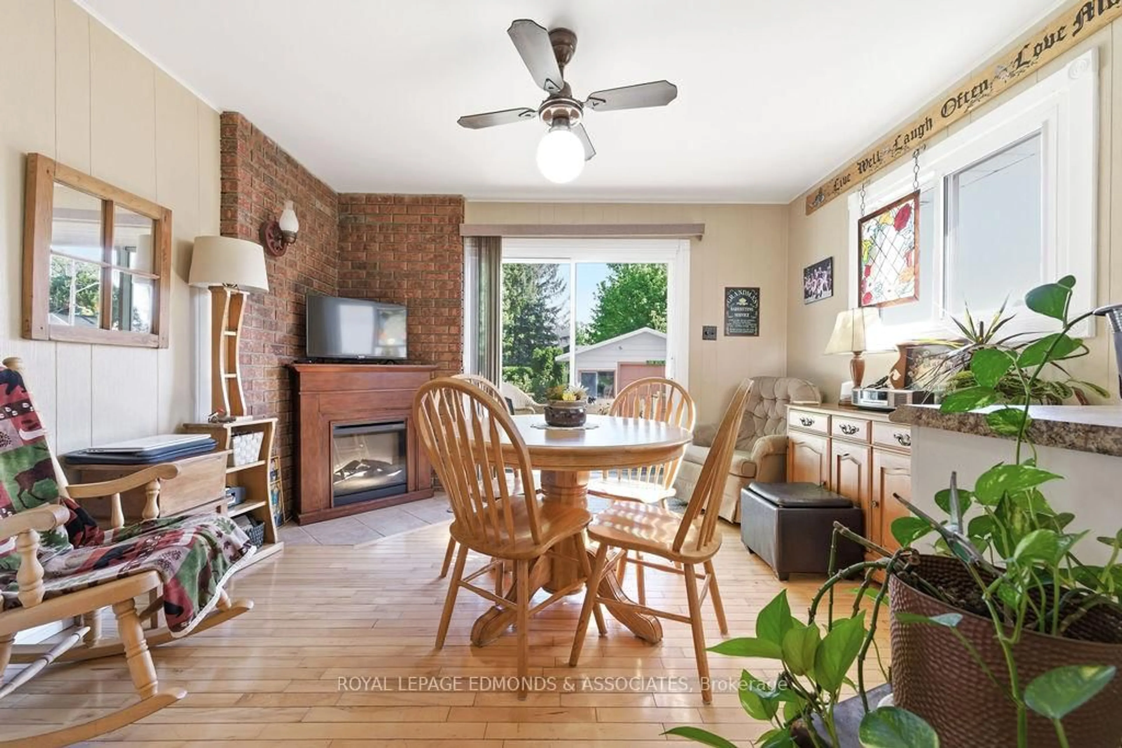 Unknown for 373 Morris St, Pembroke Ontario K8A 2L7