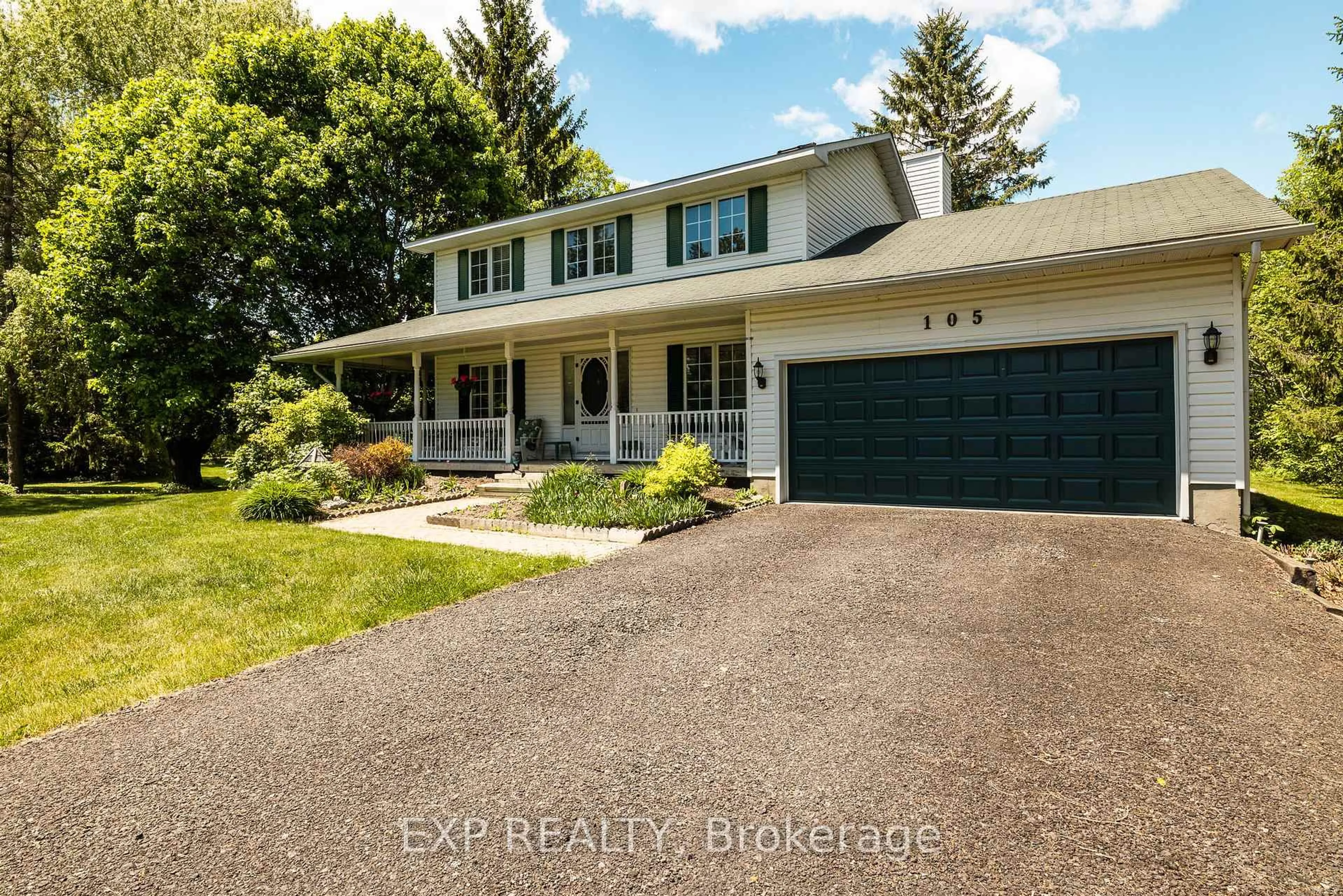 Home with vinyl exterior material, street for 105 Kilkenny Dr, Ottawa Ontario K0A 1T0