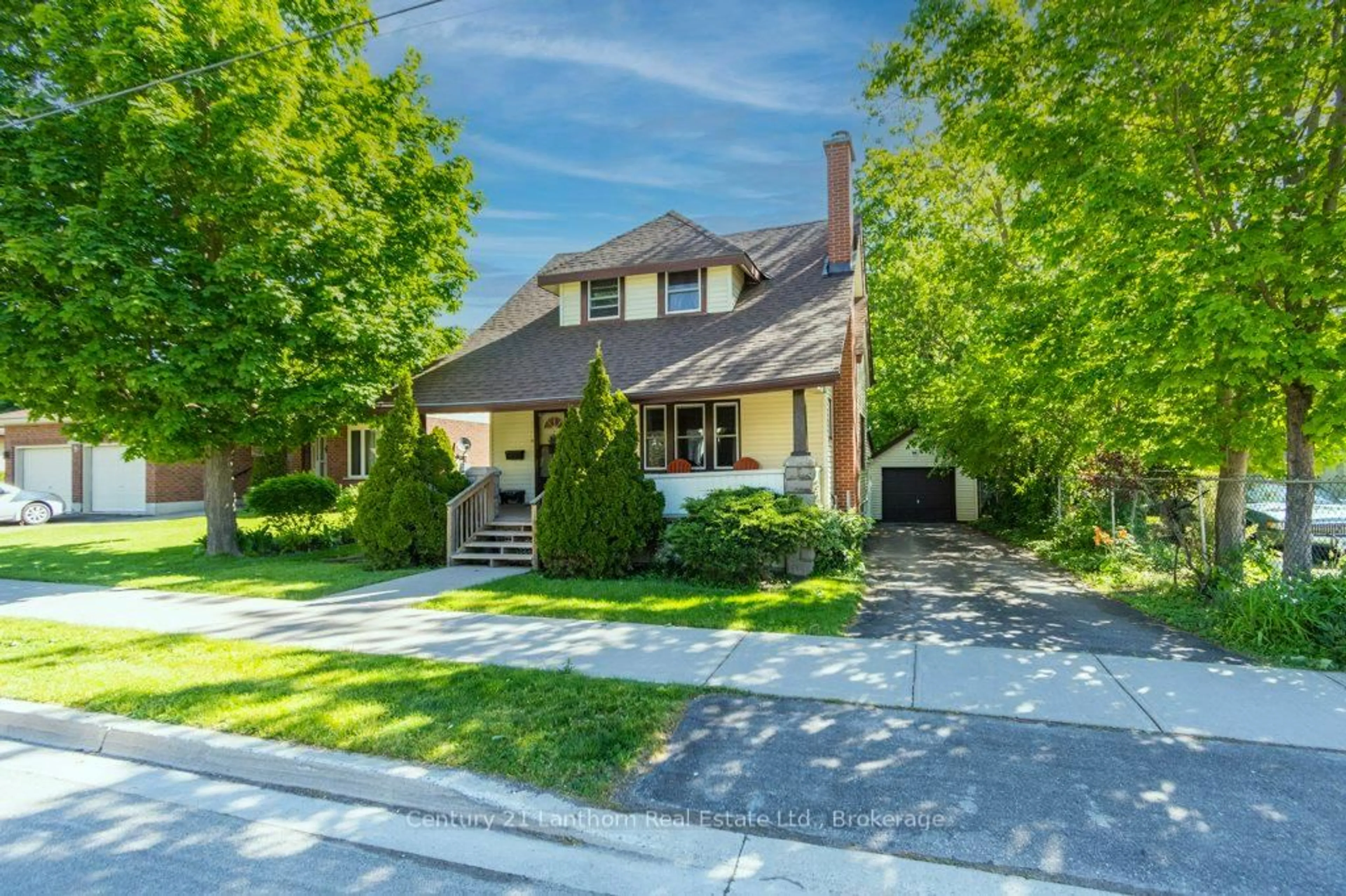 Home with brick exterior material, street for 7 Purdy St, Belleville Ontario K8P 1Y8