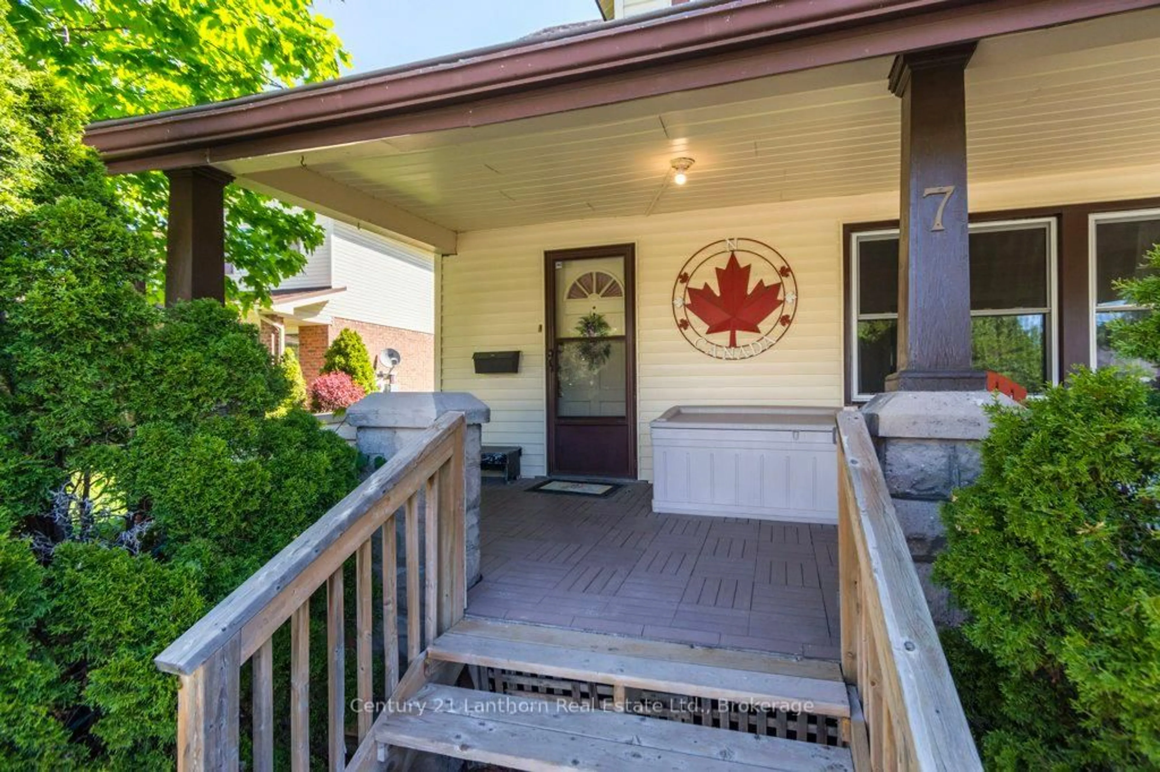 Patio, street for 7 Purdy St, Belleville Ontario K8P 1Y8