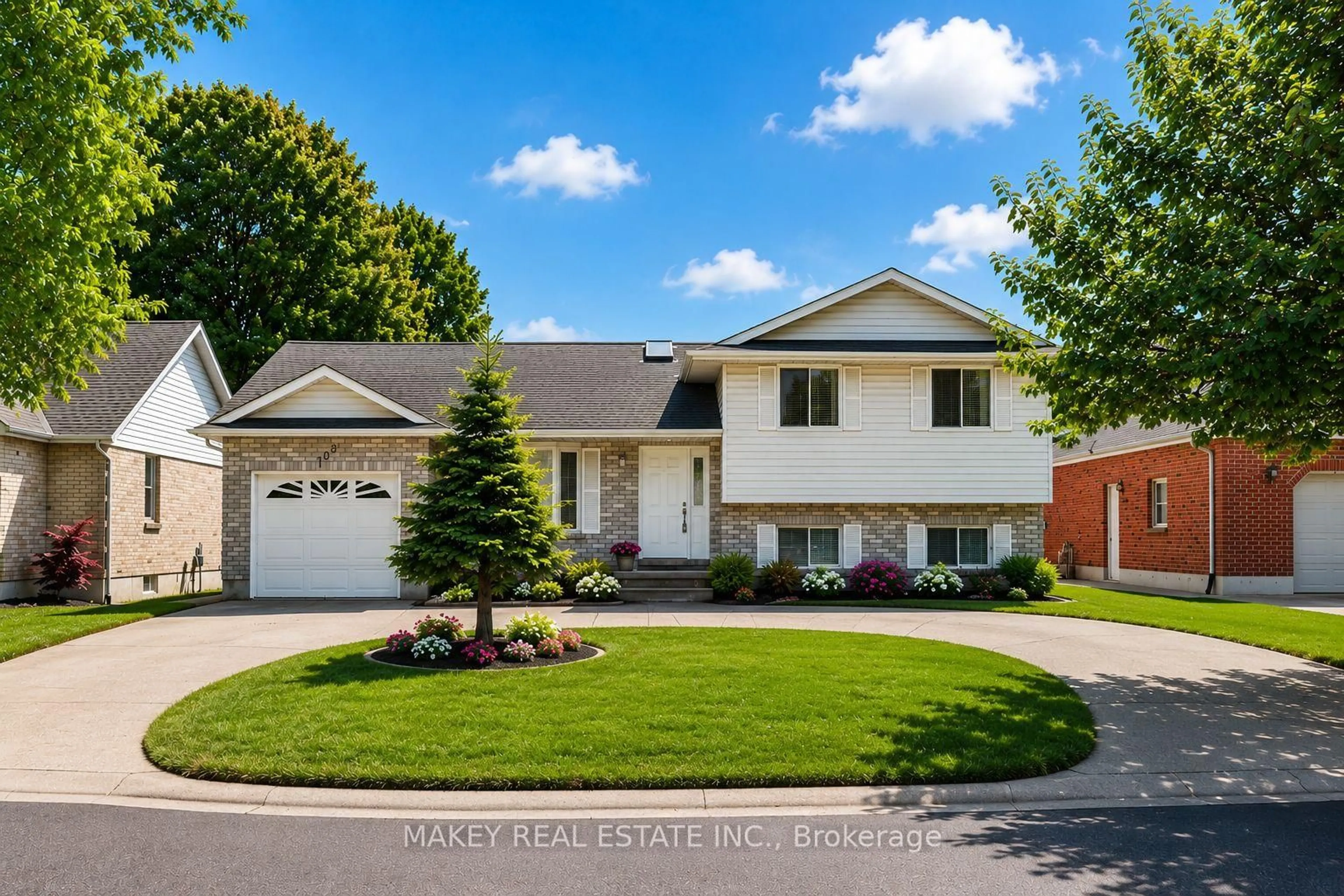 Home with vinyl exterior material, street for 102 Allen St, Tillsonburg Ontario N4G 5K1