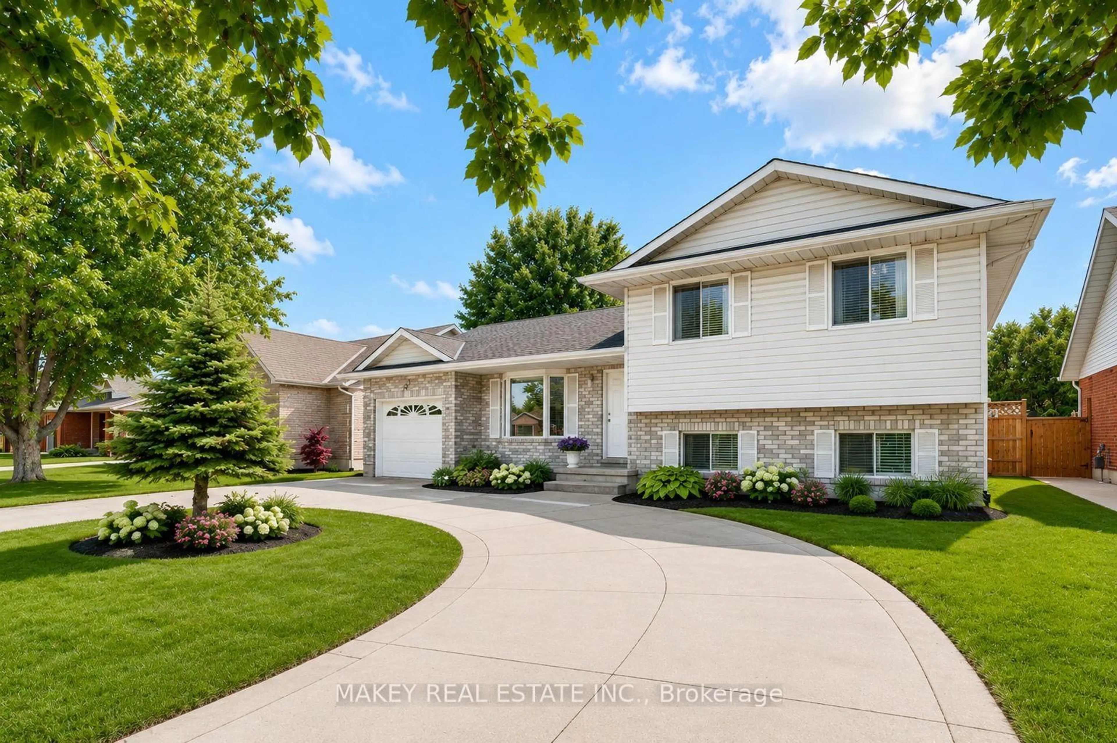Home with vinyl exterior material, street for 102 Allen St, Tillsonburg Ontario N4G 5K1