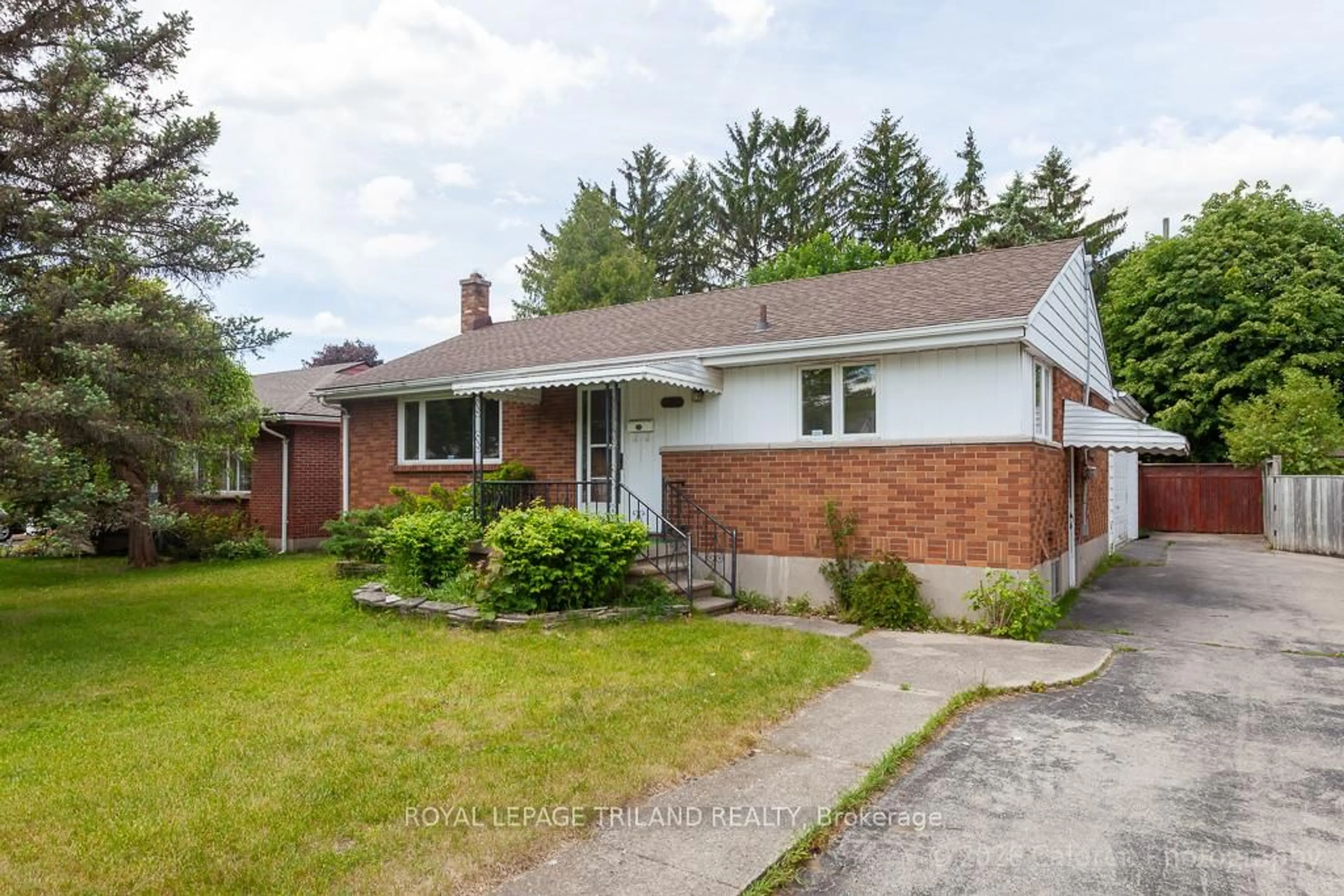 Home with brick exterior material, street for 227 Ellsworth Ave, London East Ontario N5W 1J8