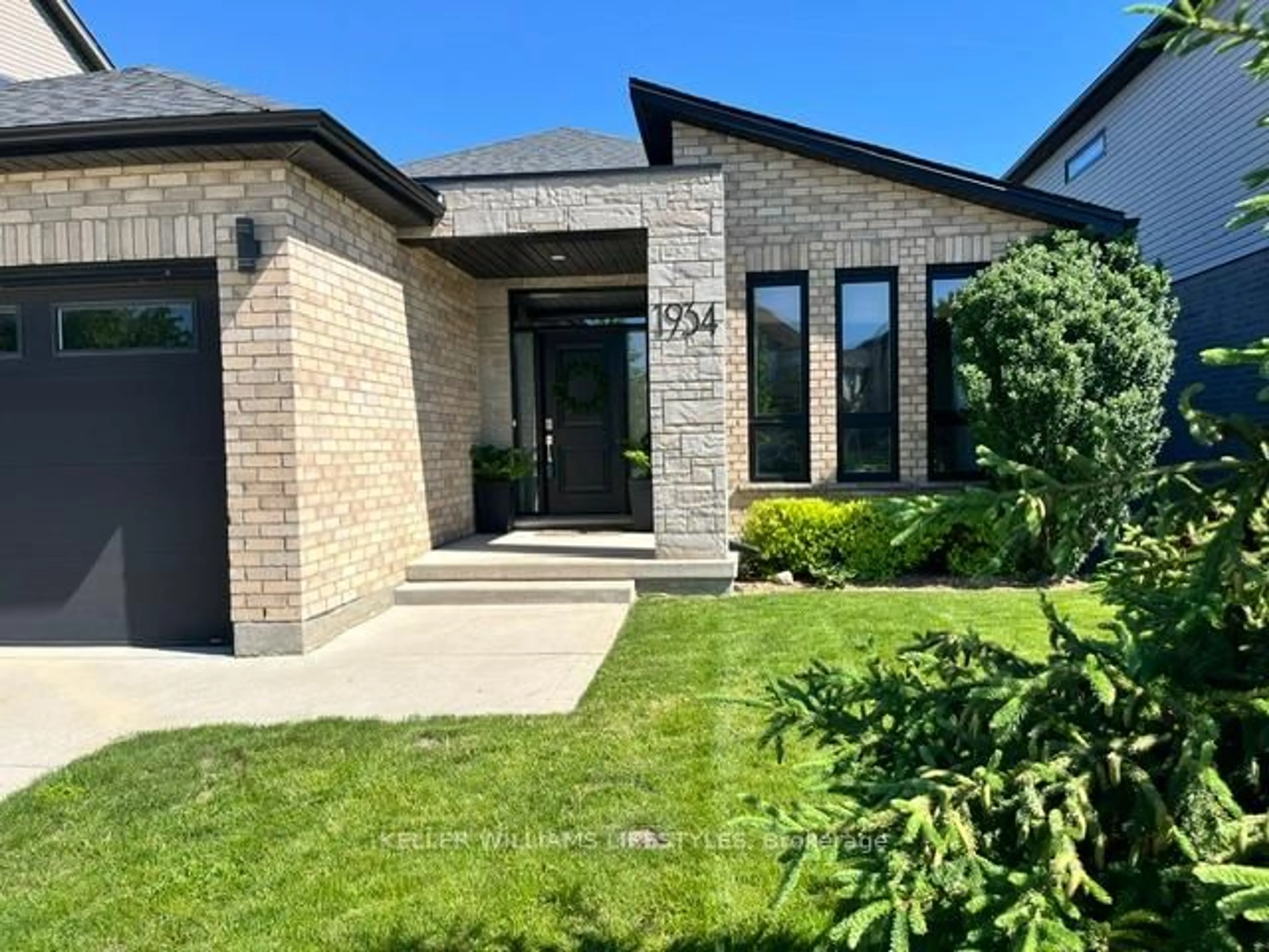 Home with brick exterior material, street for 1934 Wateroak Dr, London North Ontario N6G 0M7