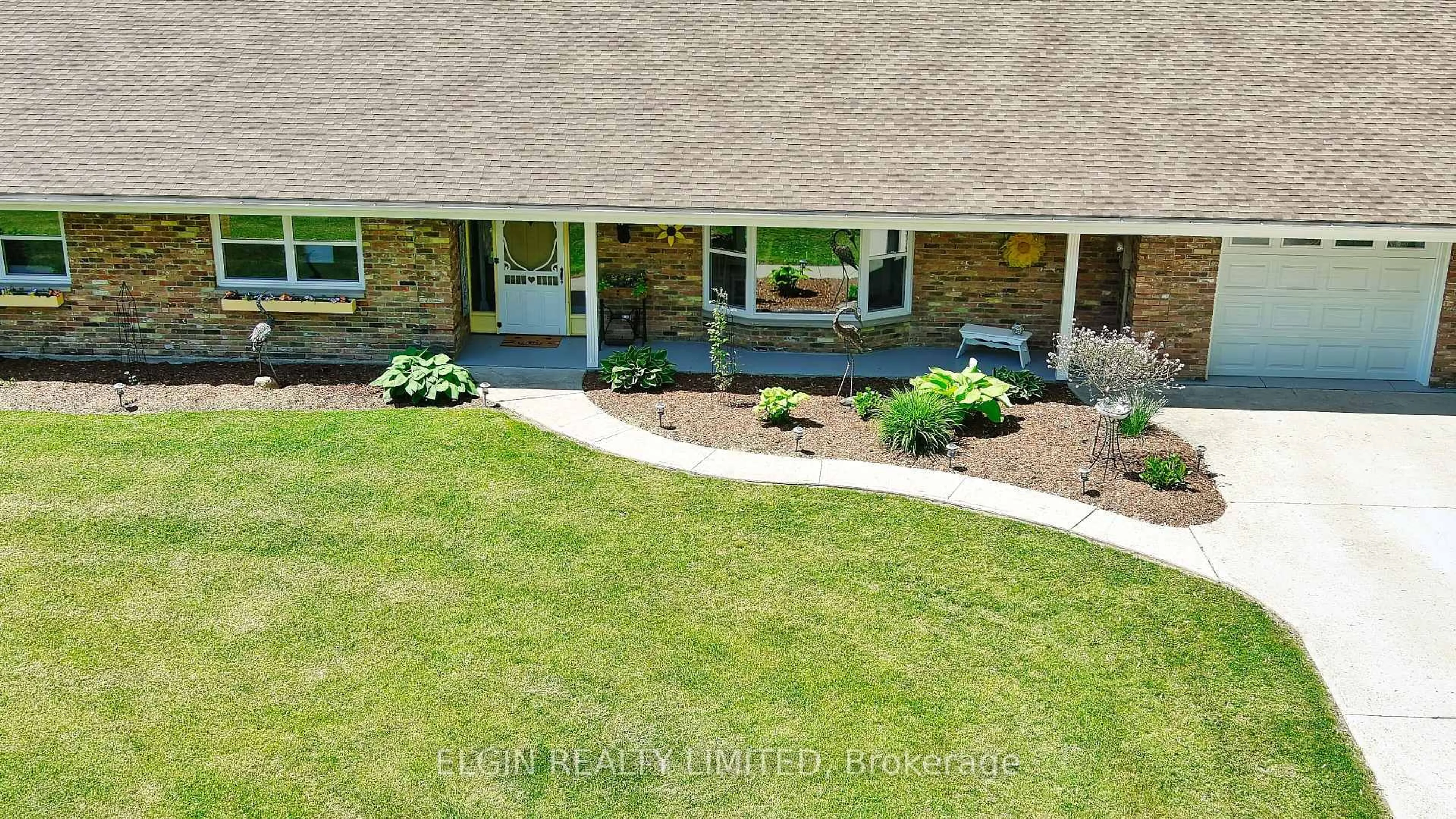 A pic from outside/outdoor area/front of a property/back of a property/a pic from drone, street for 42445 John Wise Line, Central Elgin Ontario N5R 5T4