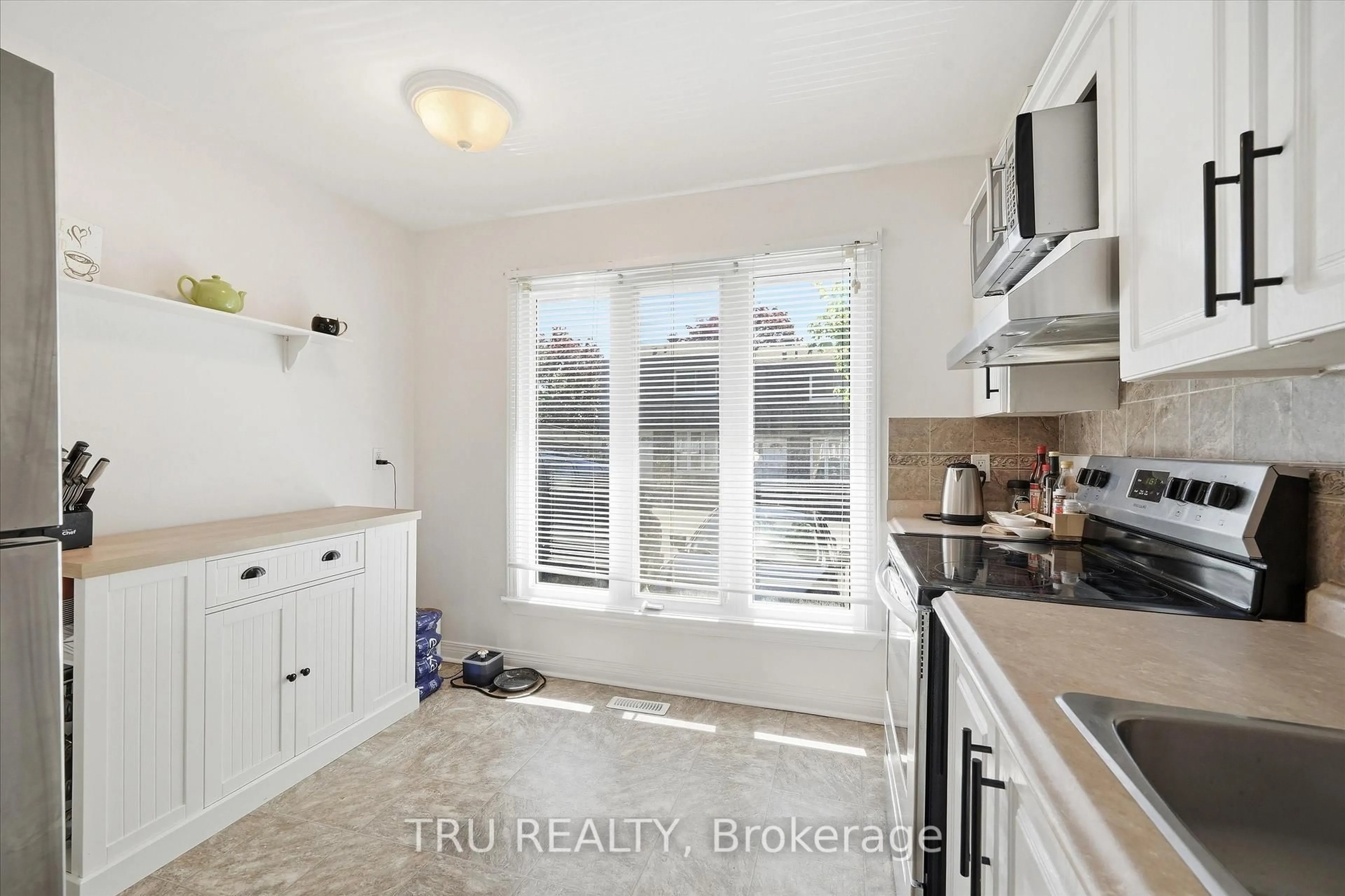 Unknown for 3301 Mccarthy Rd #13, Ottawa Ontario K1V 9X5