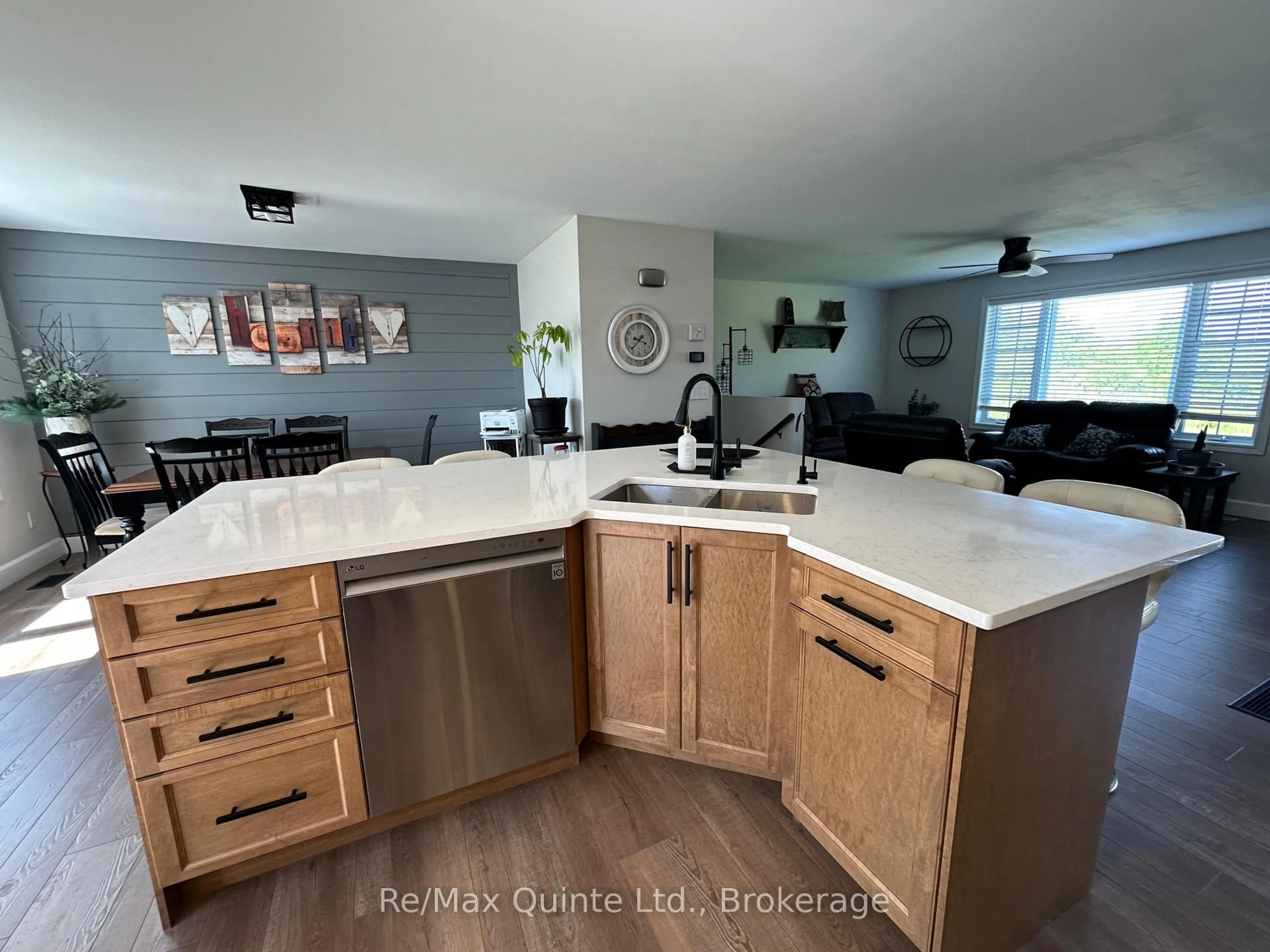 Open concept kitchen, ceramic/tile floor for 566 Huff Rd, Brighton Ontario K0K 1H0