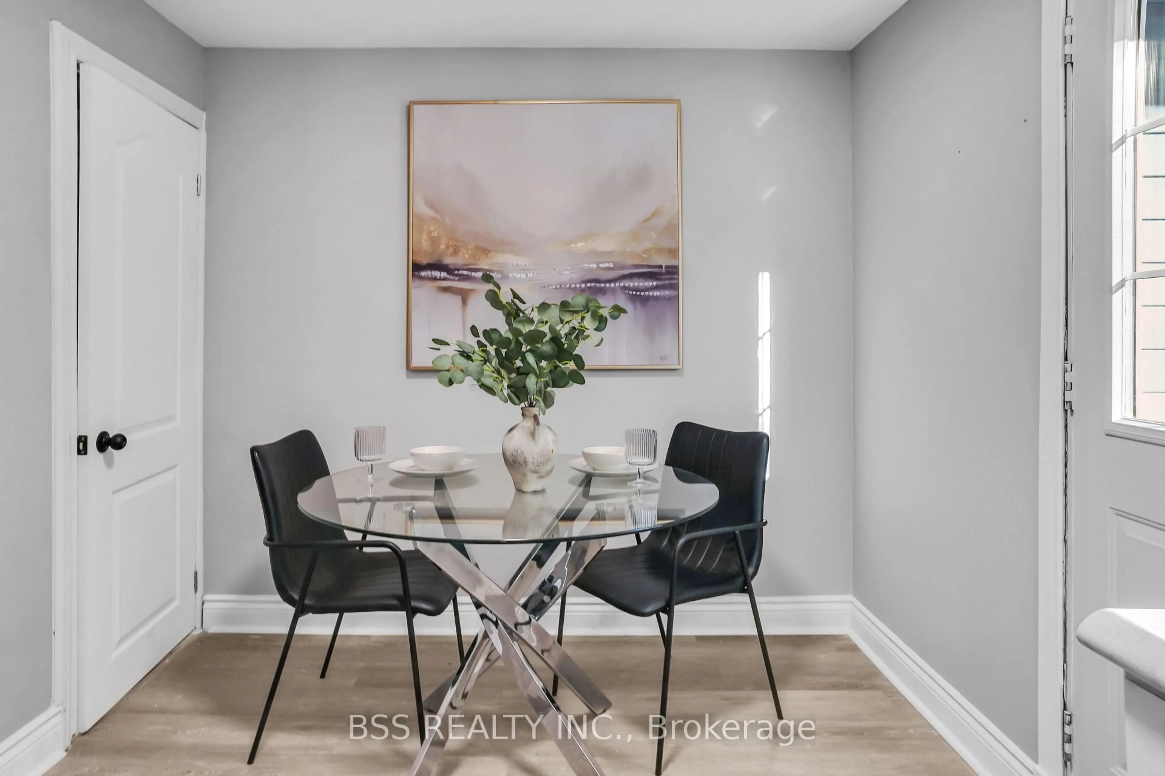 Dining room, unknown for 297 Sherbrooke St, Peterborough Ontario K9J 2N7