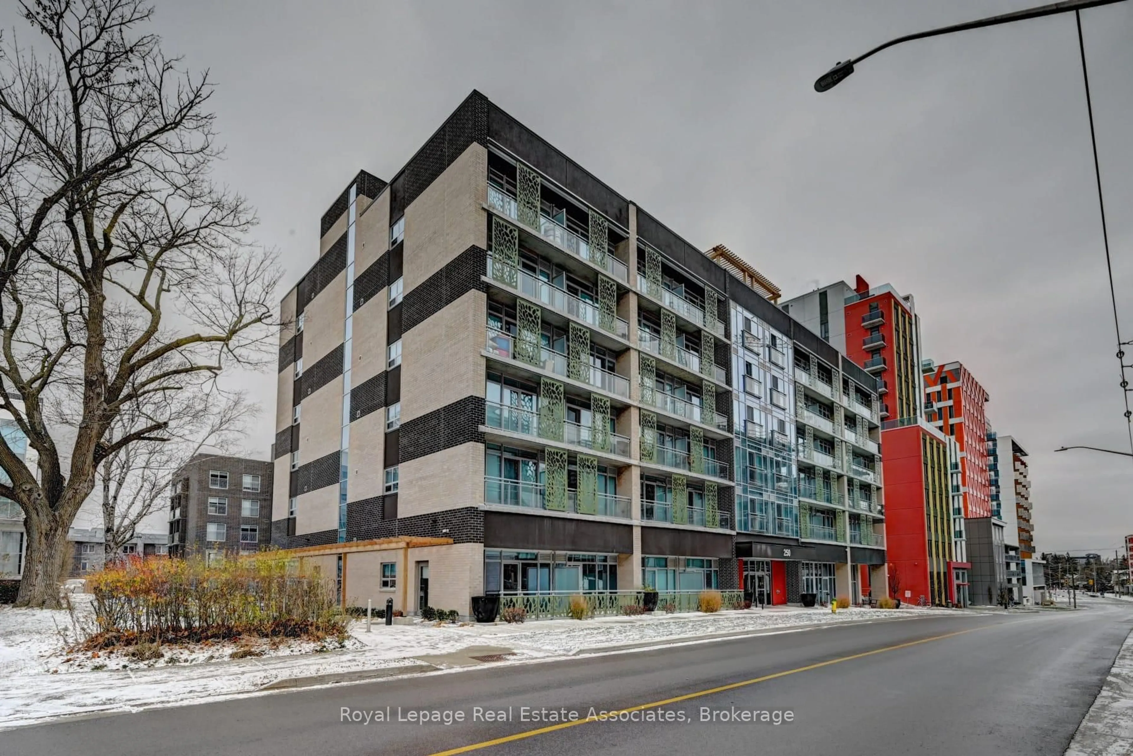 Unknown for 250 Albert St #319, Waterloo Ontario N2L 0H5