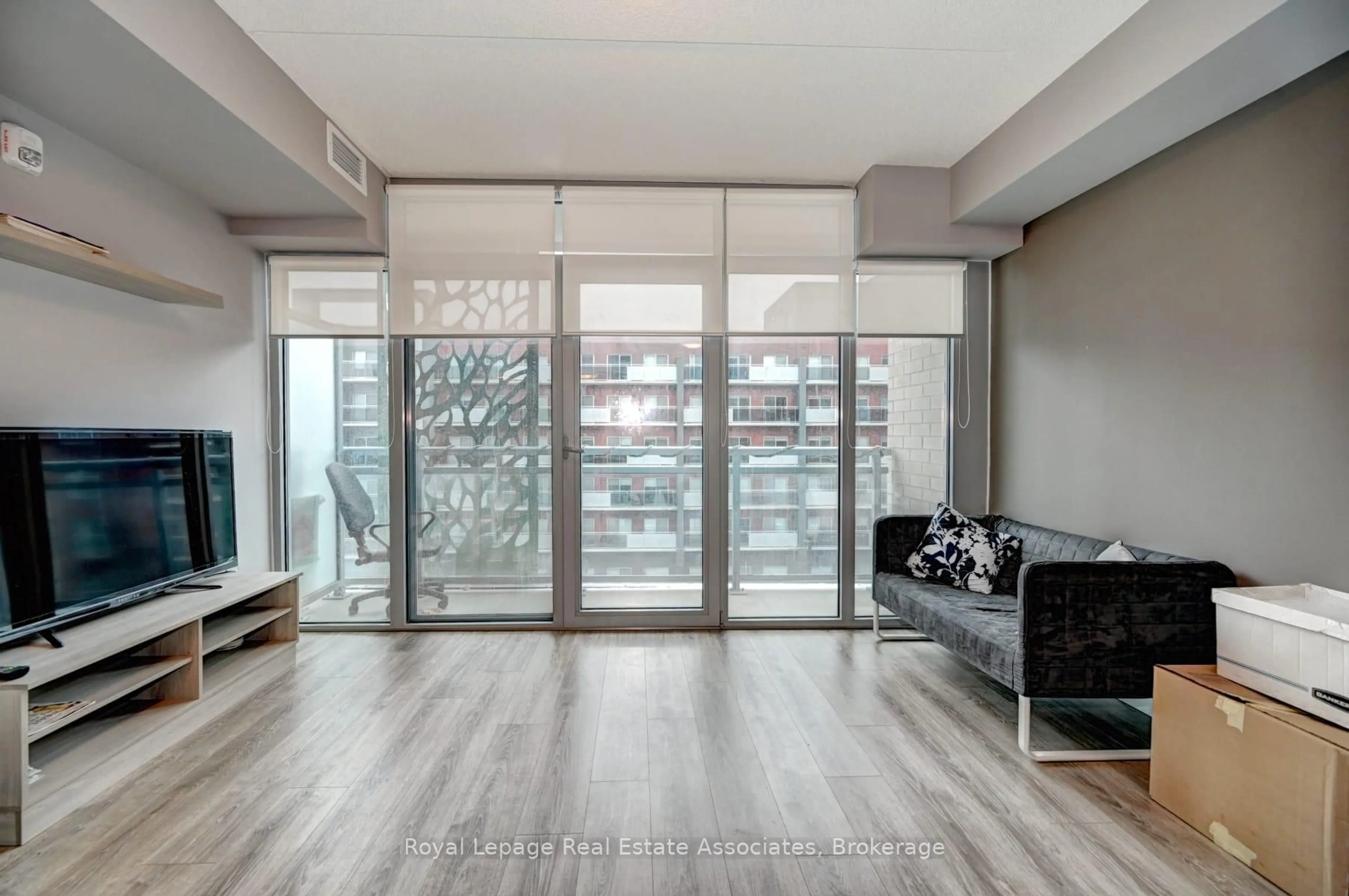 Unknown for 250 Albert St #319, Waterloo Ontario N2L 0H5