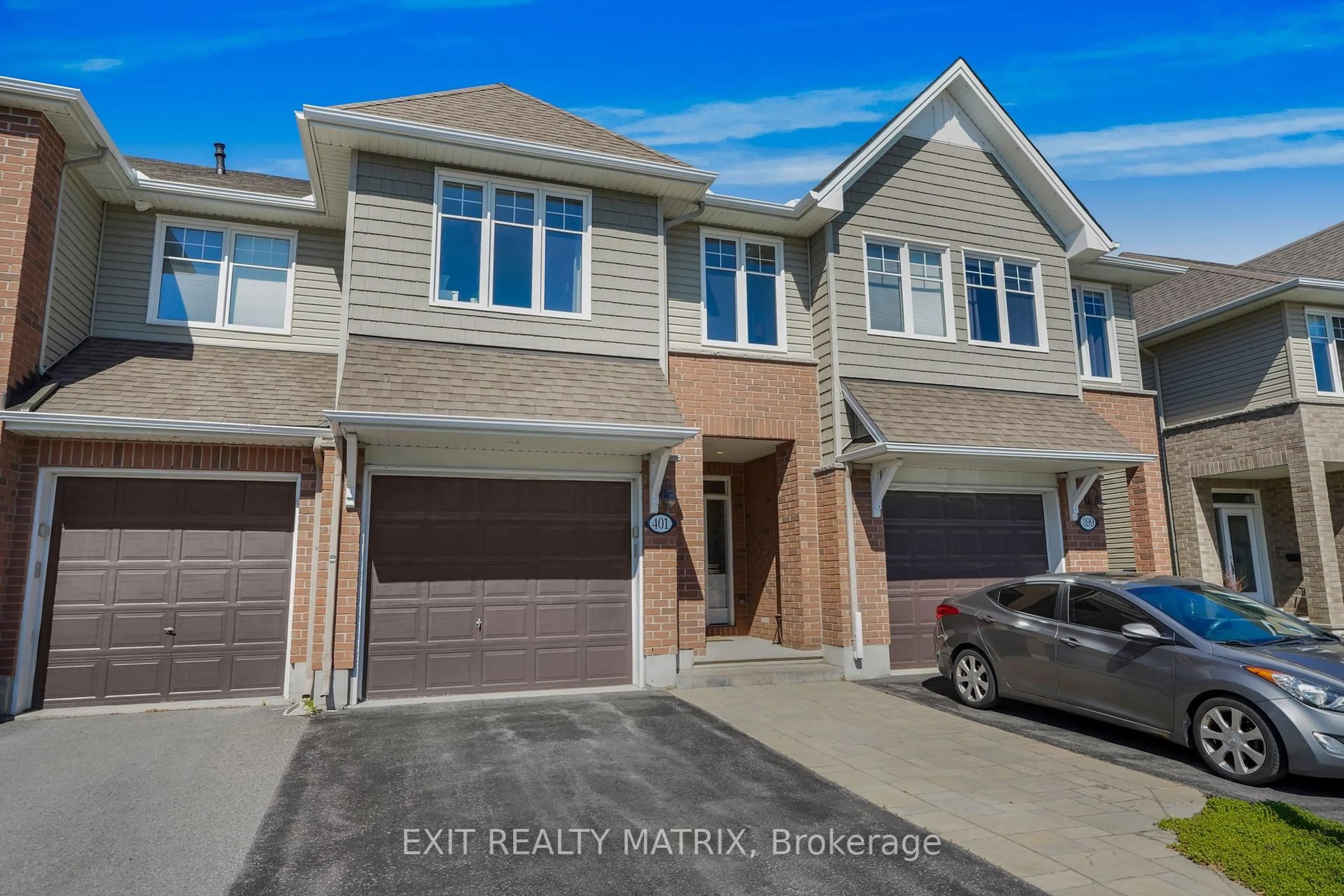 A pic from outside/outdoor area/front of a property/back of a property/a pic from drone, street for 401 Gerry Lalonde Dr, Ottawa Ontario K4A 0X2