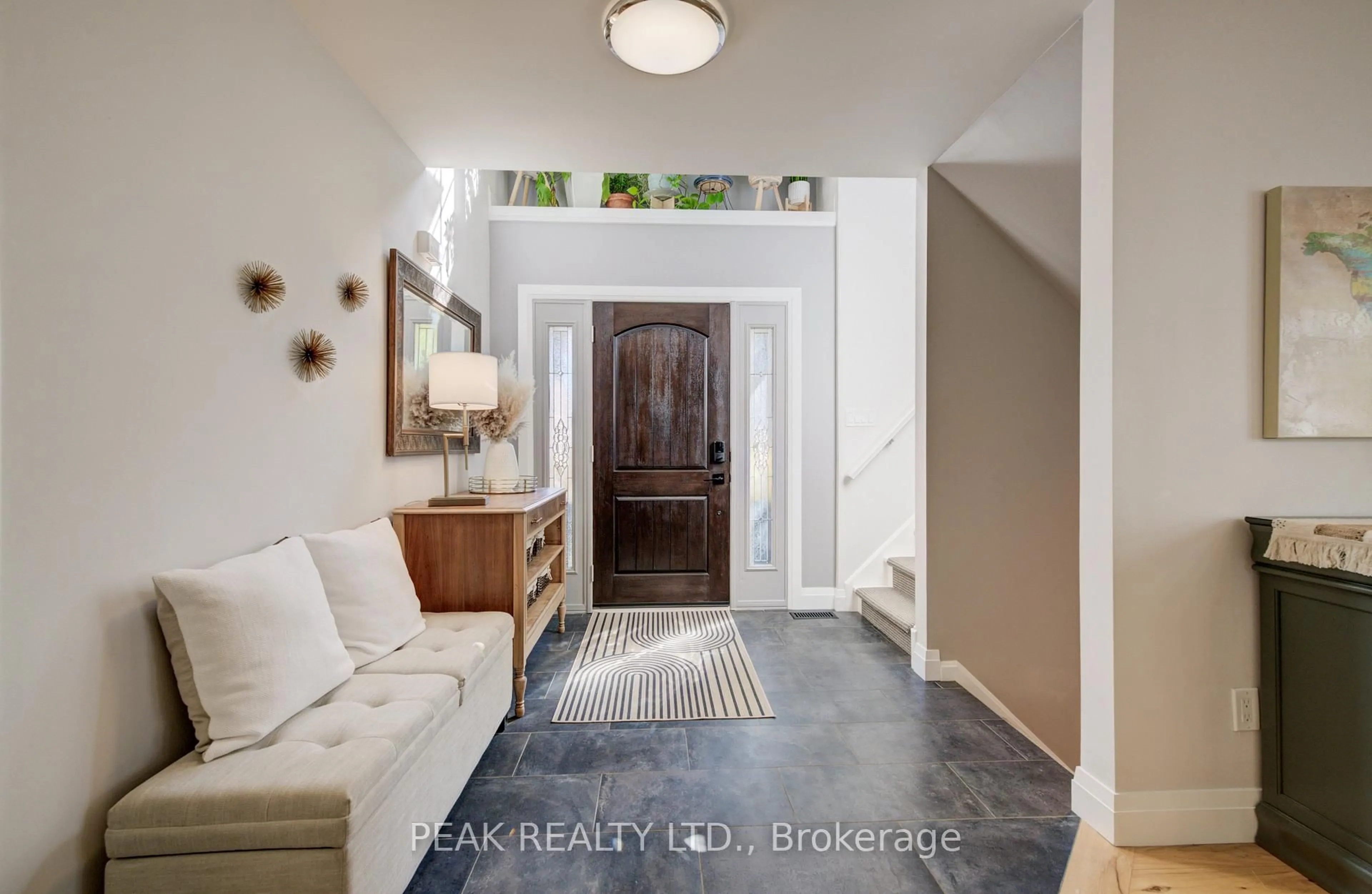 Indoor entryway for 110 Laschinger Blvd, Wilmot Ontario N3A 2G8