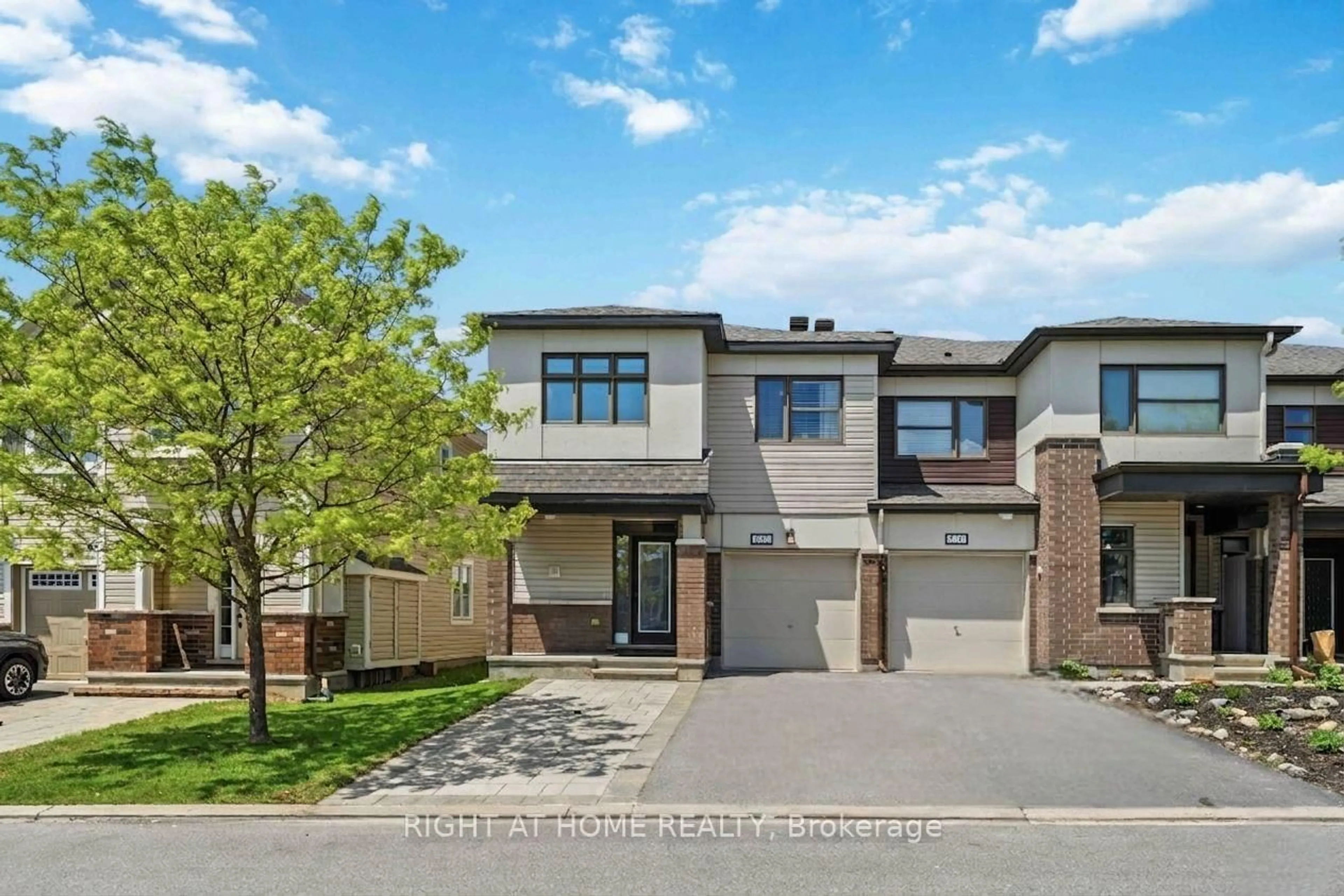 A pic from outside/outdoor area/front of a property/back of a property/a pic from drone, street for 508 Roundleaf Way, Ottawa Ontario K2V 0K1