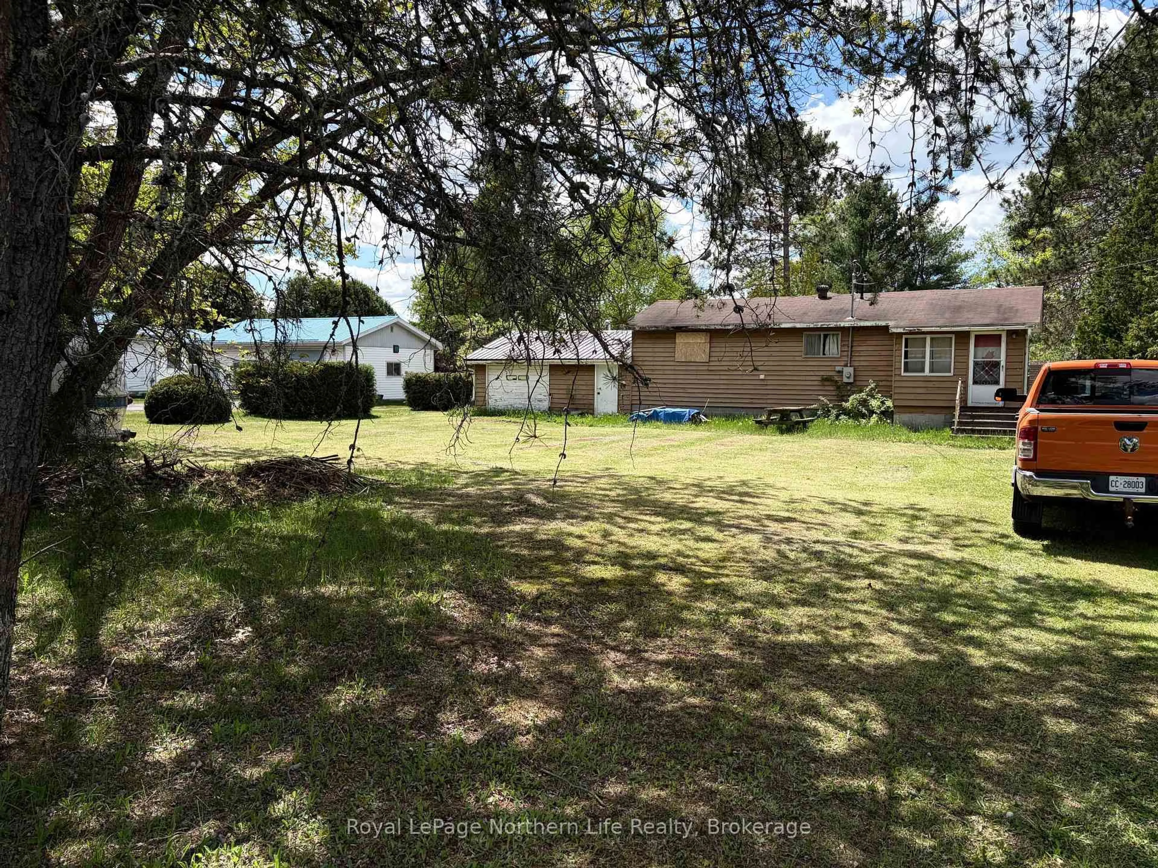 A pic from outside/outdoor area/front of a property/back of a property/a pic from drone, water/lake/river/ocean view for 83 EARLS LAKE Rd, Papineau-Cameron Ontario P0H 1V0