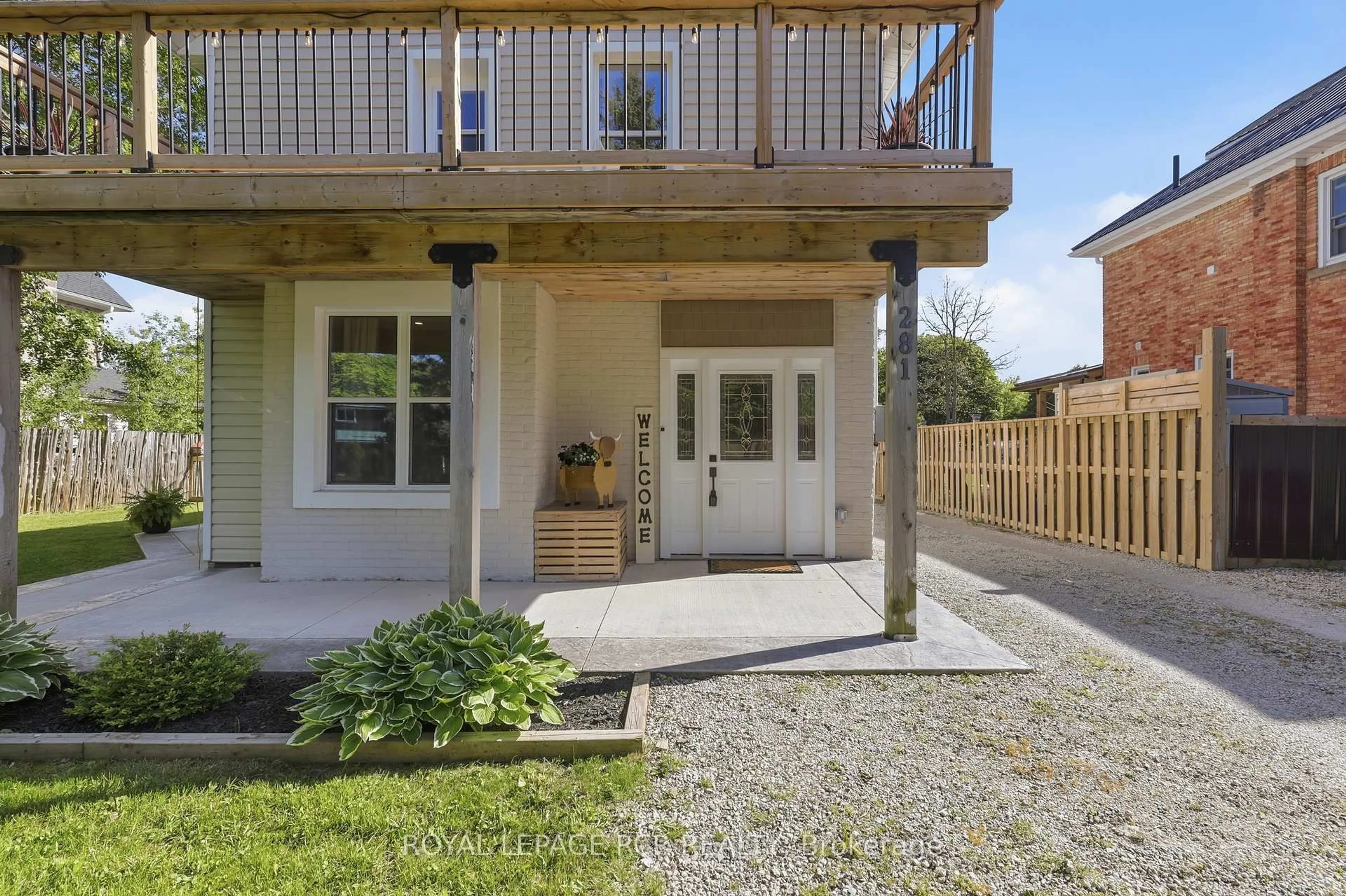 Patio, street for 281 Smith St, Wellington North Ontario N0G 1A0