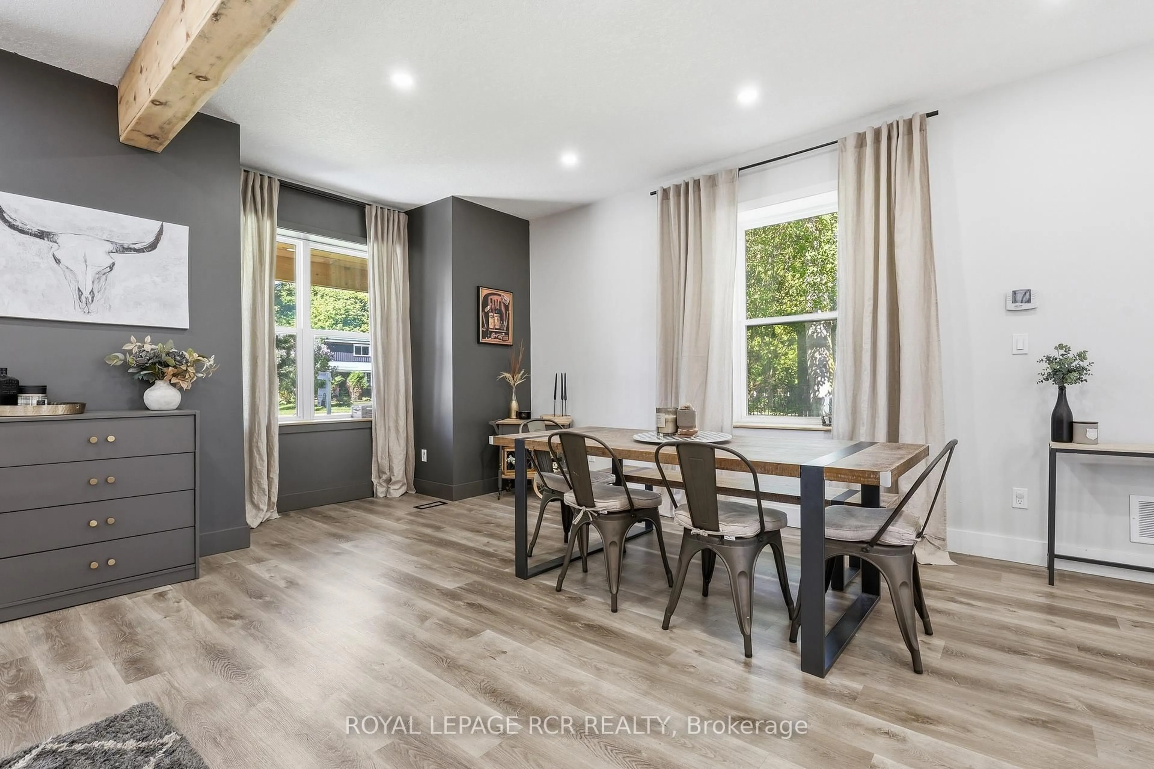 Dining room, wood/laminate floor for 281 Smith St, Wellington North Ontario N0G 1A0