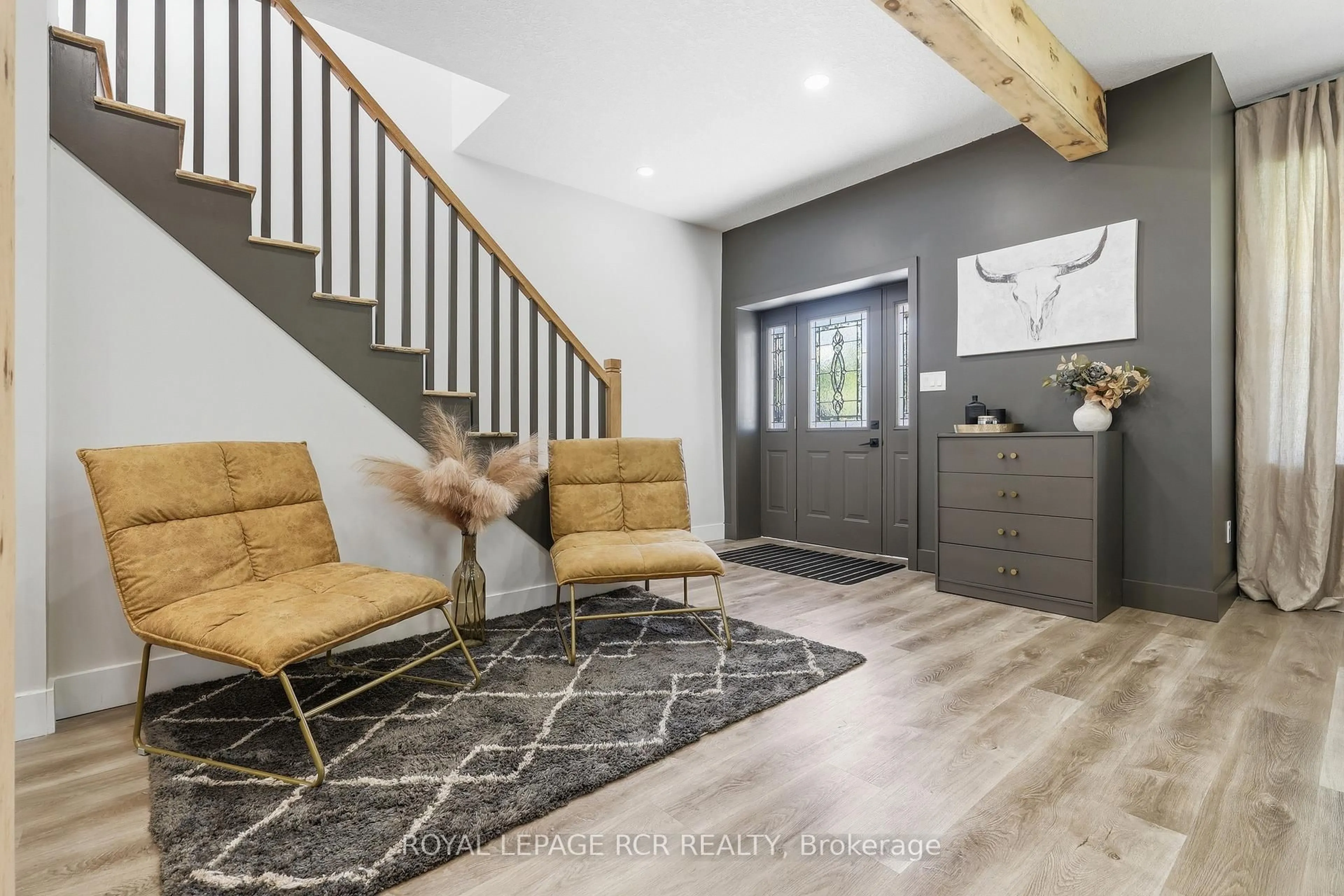 Indoor entryway for 281 Smith St, Wellington North Ontario N0G 1A0