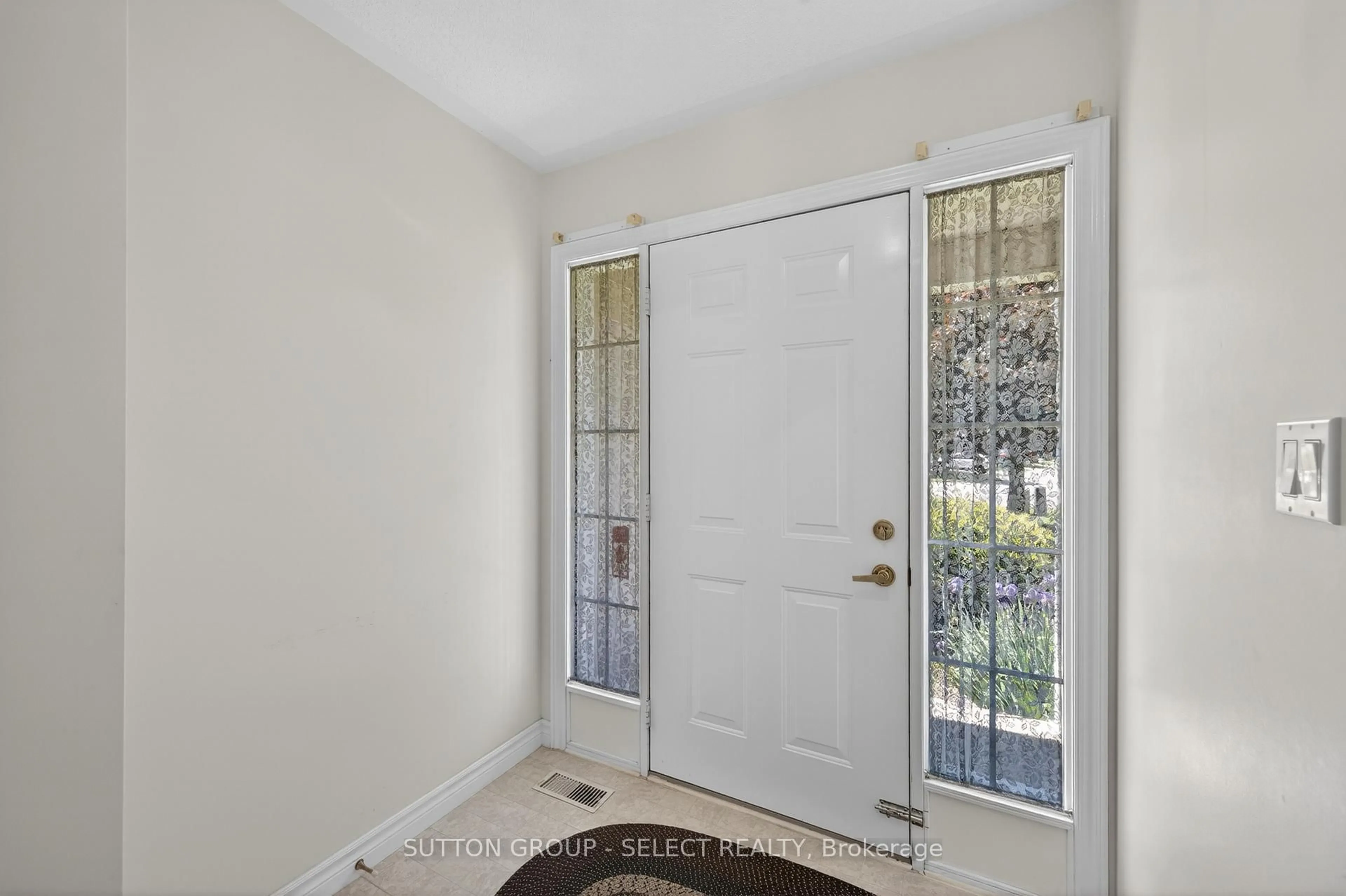 Indoor entryway for 64 Wilson Ave, Tillsonburg Ontario N4G 5V5