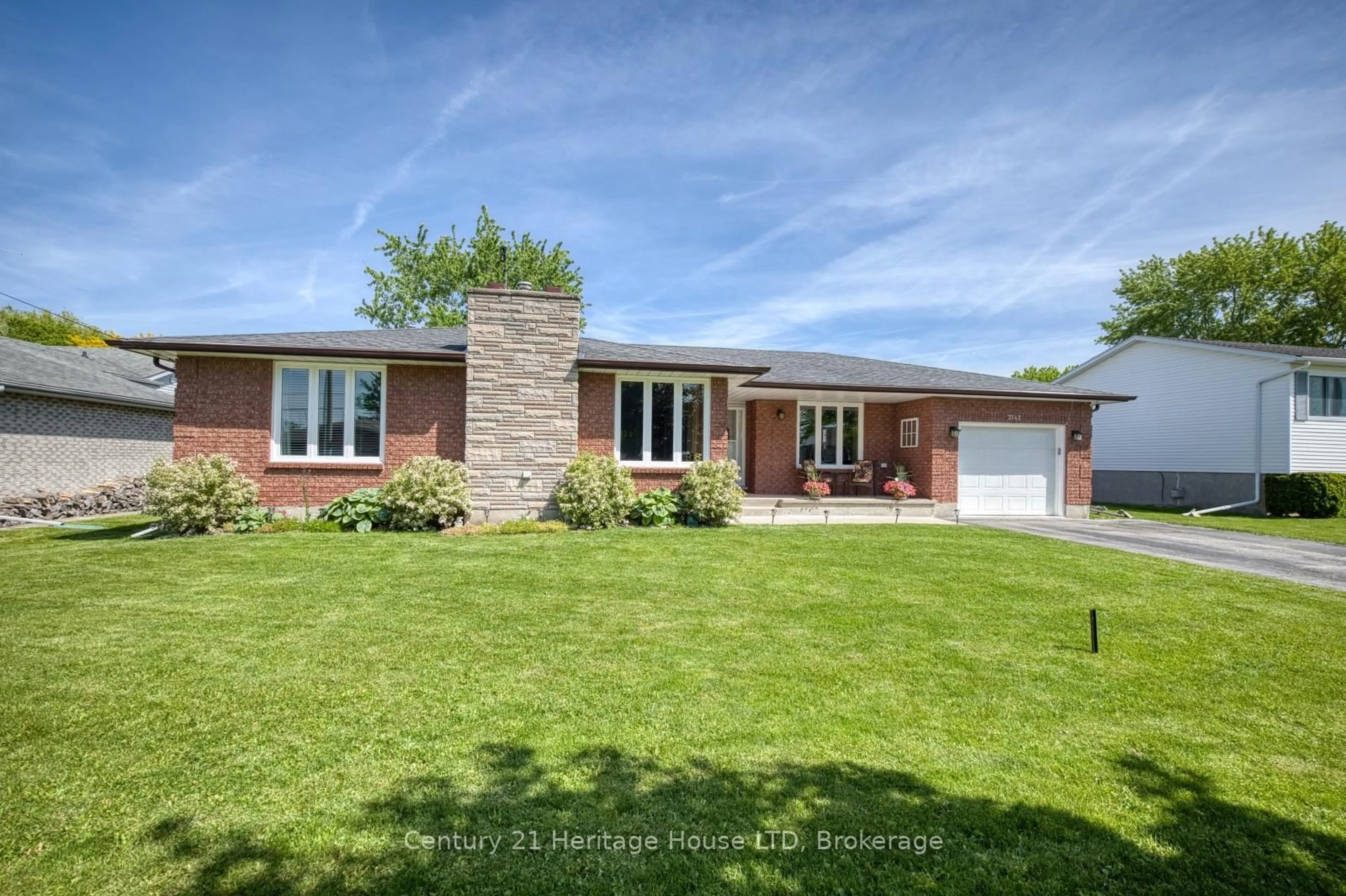 Home with brick exterior material, street for 3742 Black Creek Rd, Fort Erie Ontario L0S 1S0