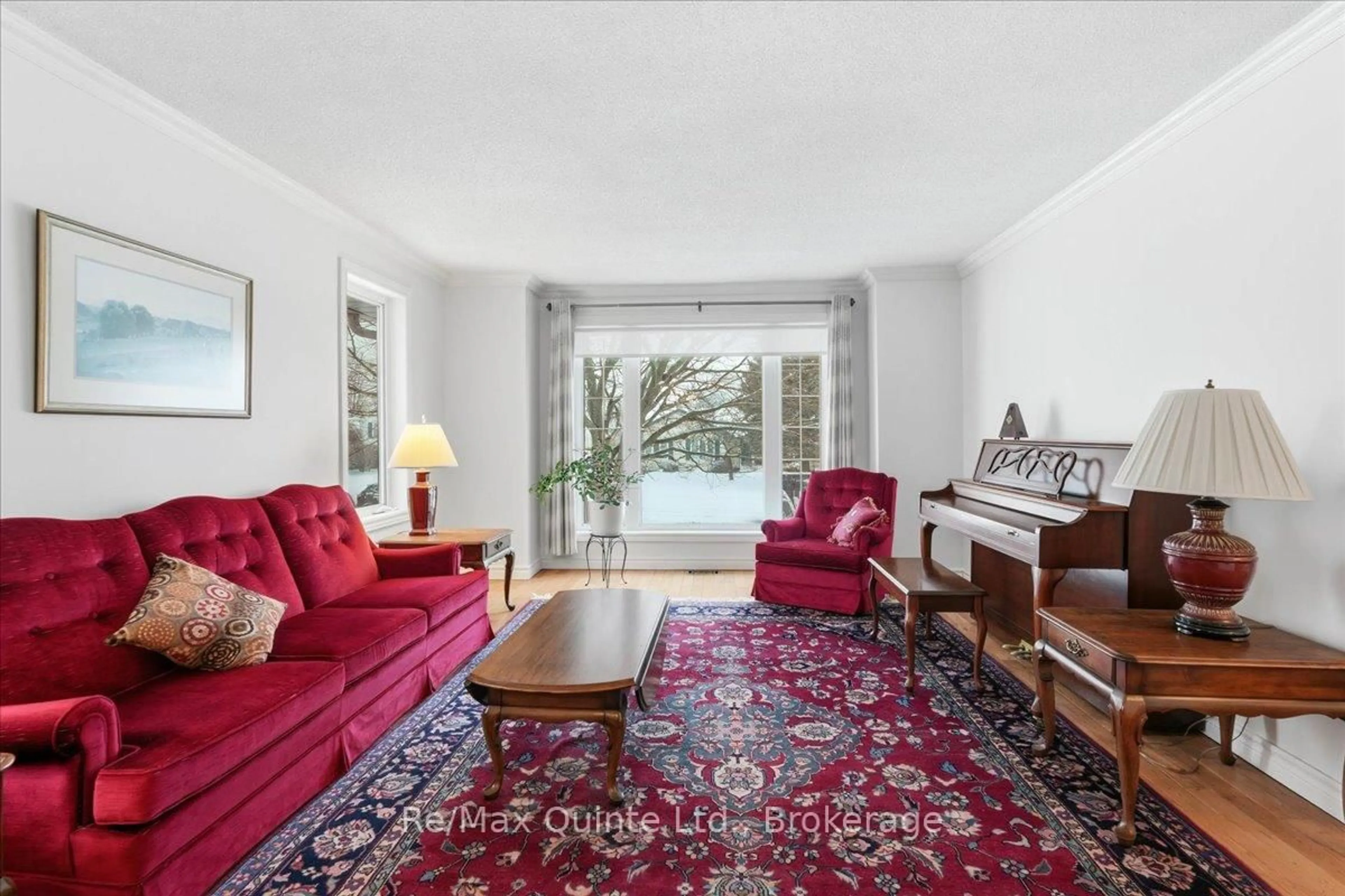 Living room with furniture, unknown for 89 Westwind Cres, Prince Edward County Ontario K0K 3L0