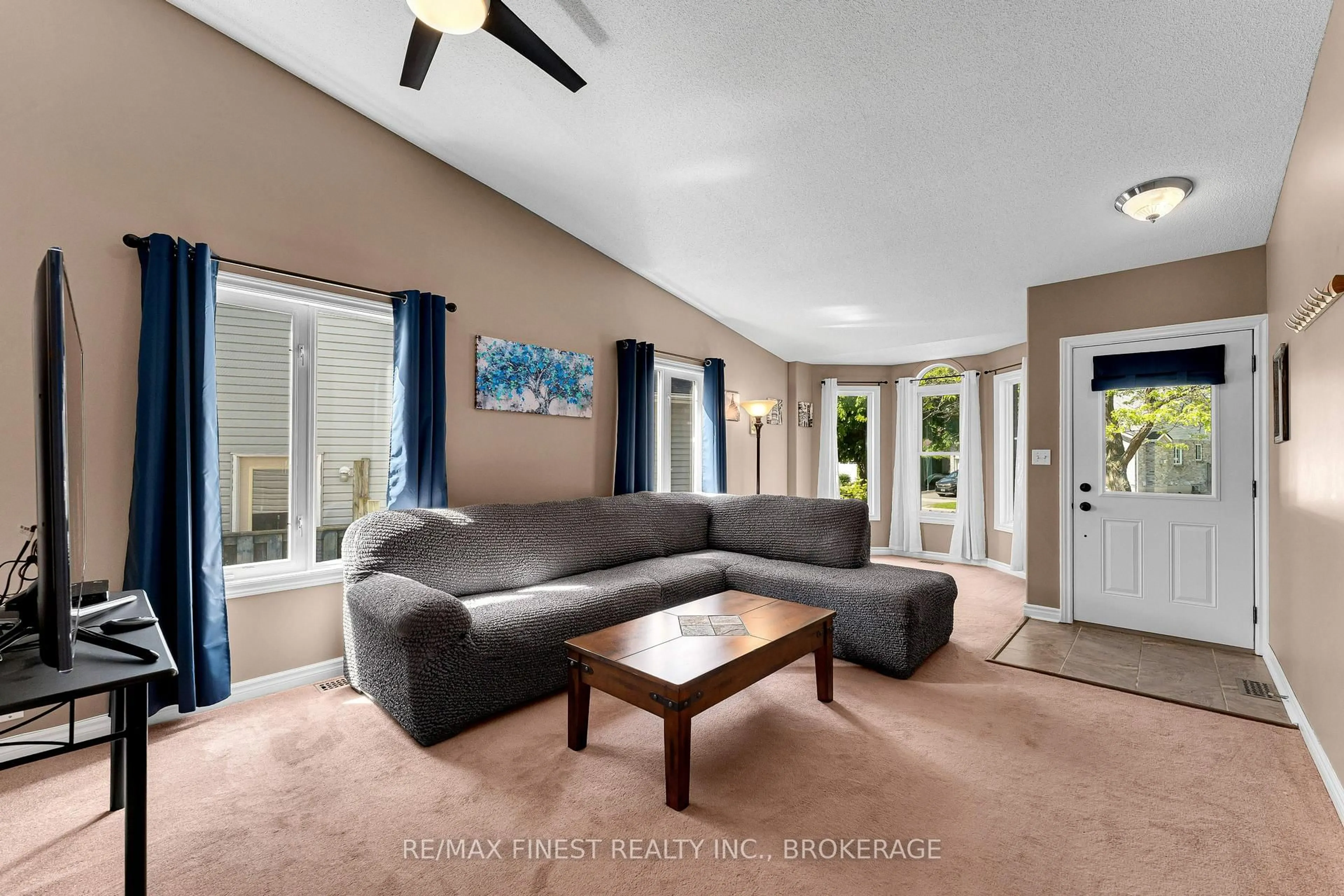 Living room with furniture, unknown for 570 Freeman Cres, Kingston Ontario K7K 7H5
