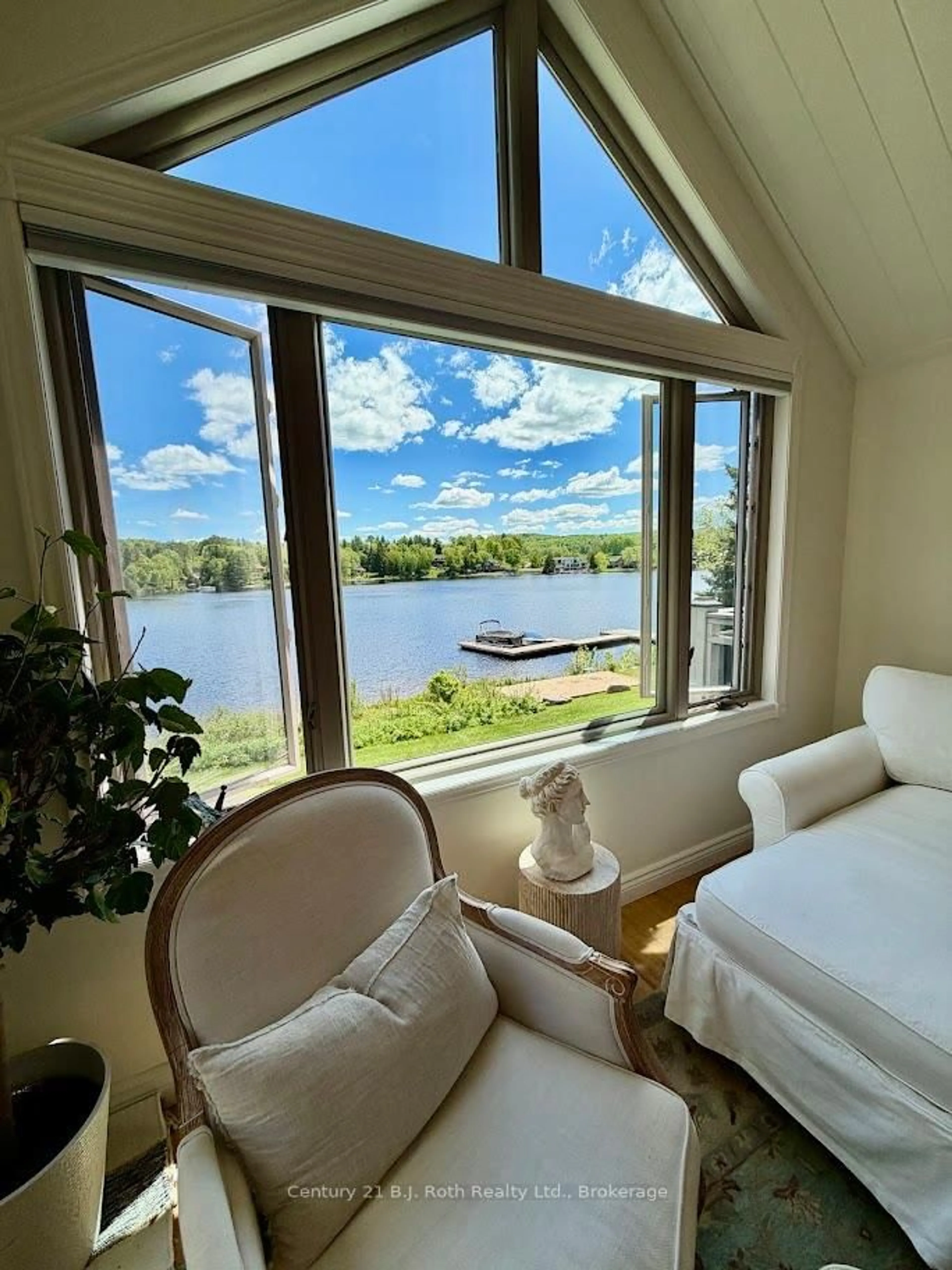 A pic of a room for 4721 Bayside Dr, Huntsville Ontario P1H 0A6