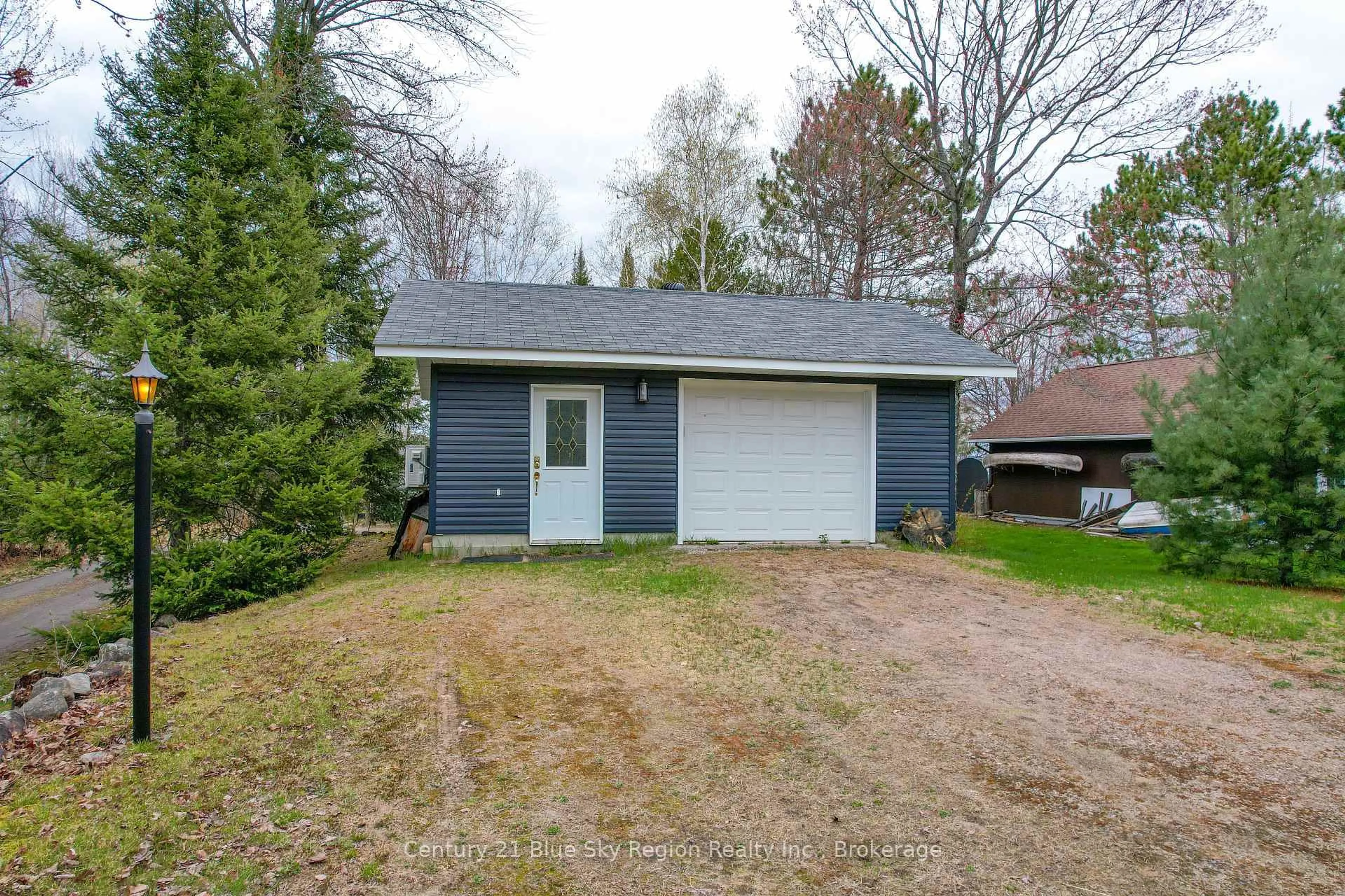 Shed for 64 Ninovan Rd, Callander Ontario P1B 8Z4