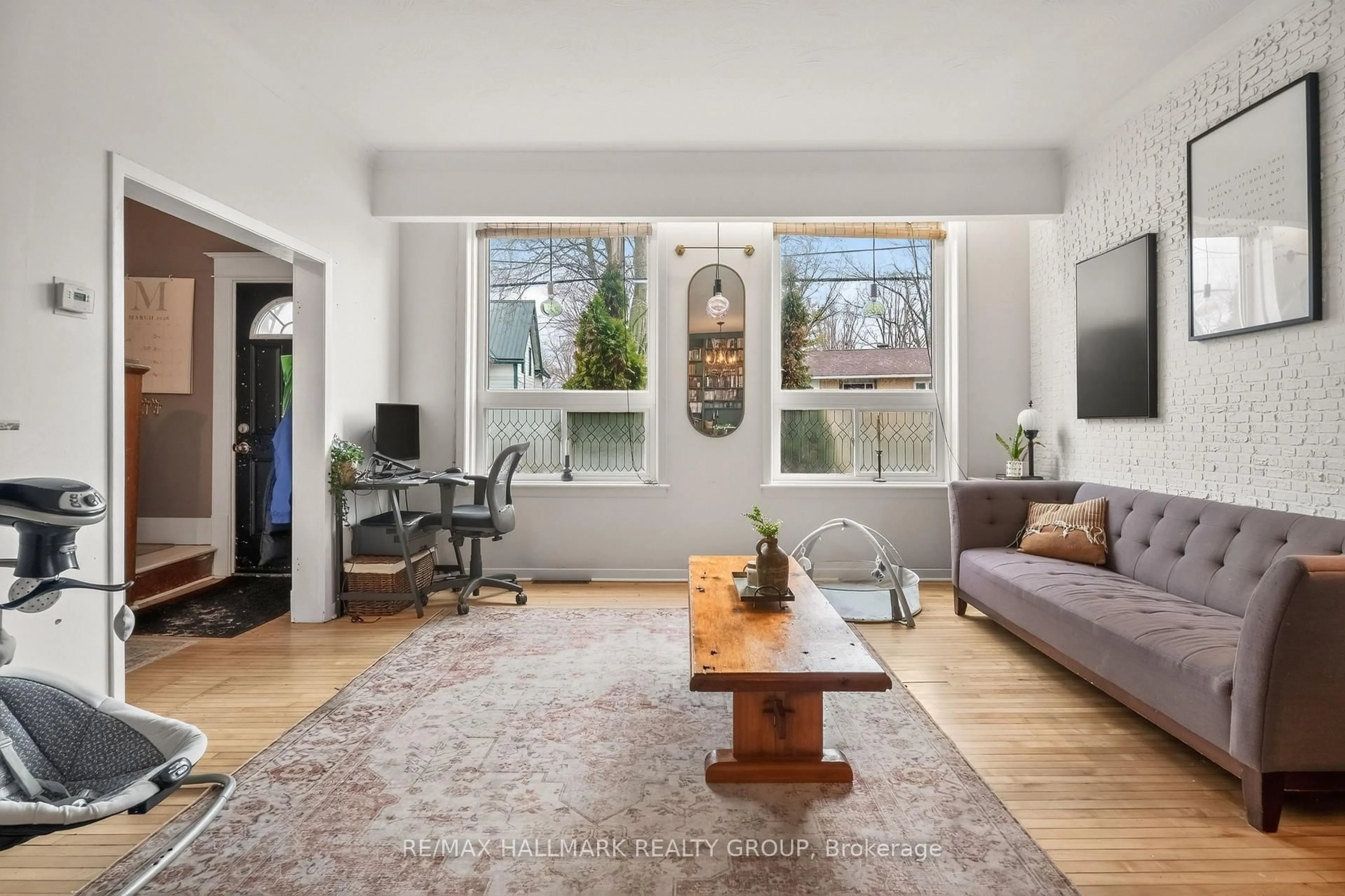 Living room with furniture, unknown for 2343 Church St, North Gower Ontario K0A 2T0