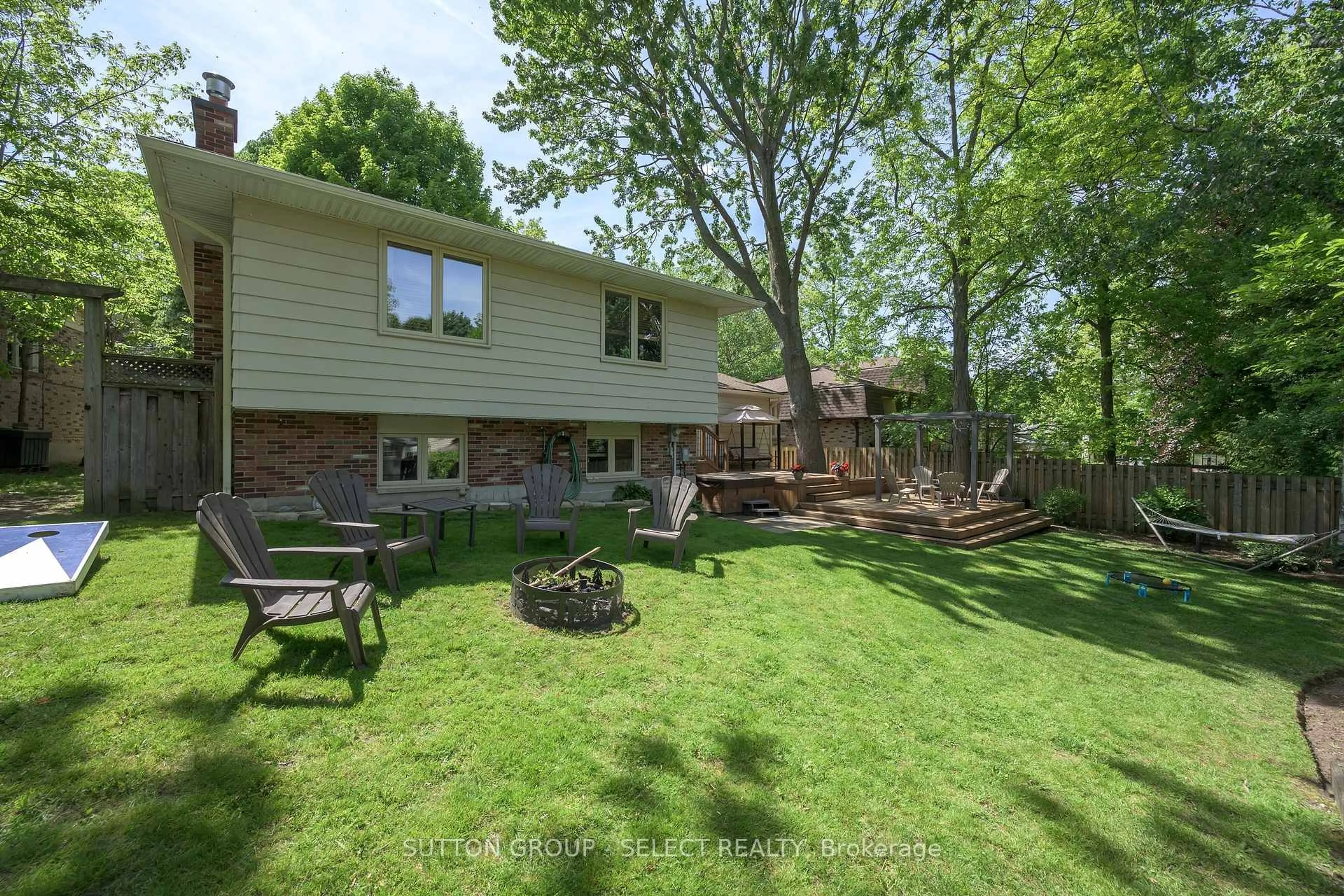 Patio, unknown for 181 Dearborn Ave, London South Ontario N6K 2W6