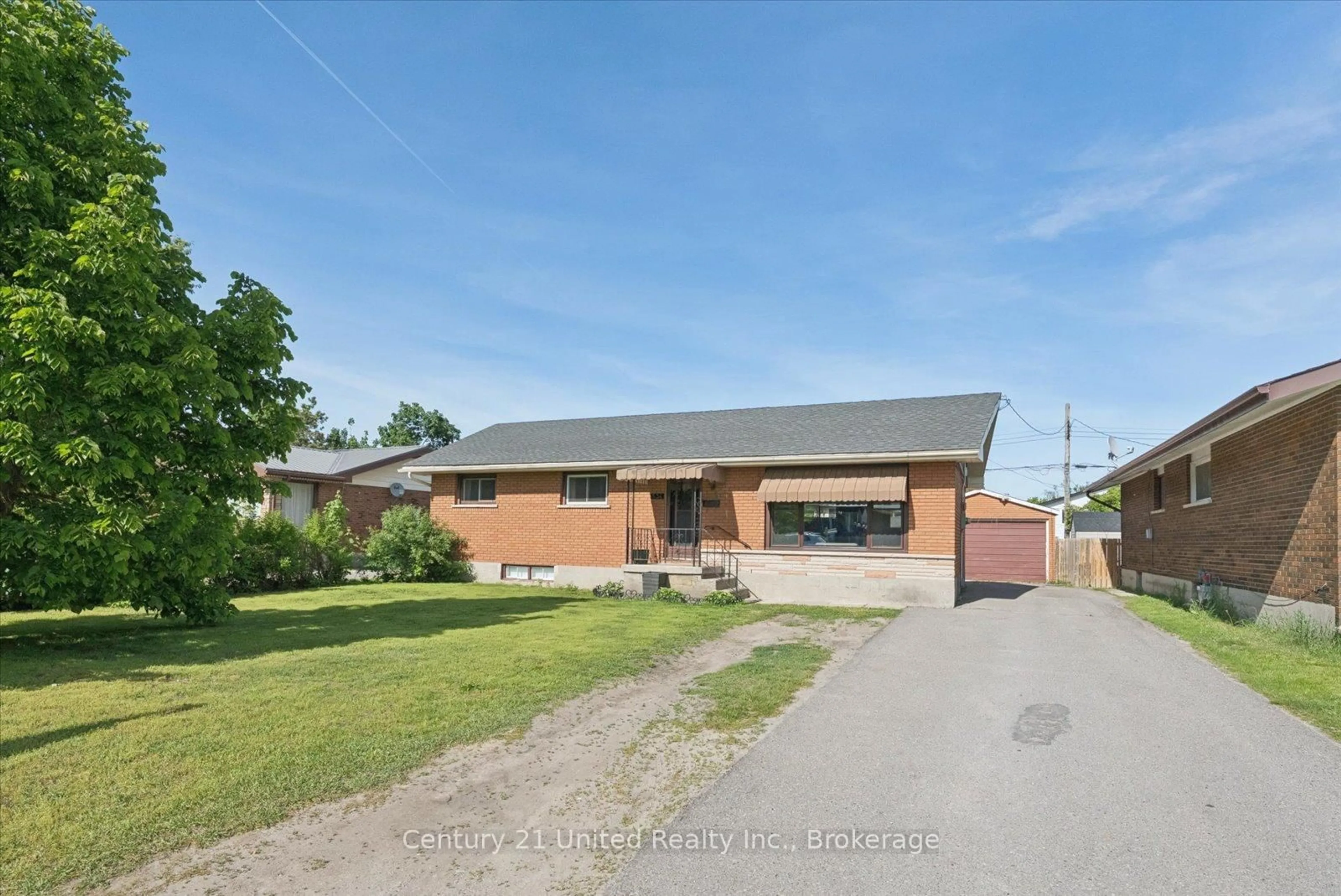 Home with brick exterior material, street for 534 Robert Rd, Peterborough Ontario K9J 5T1