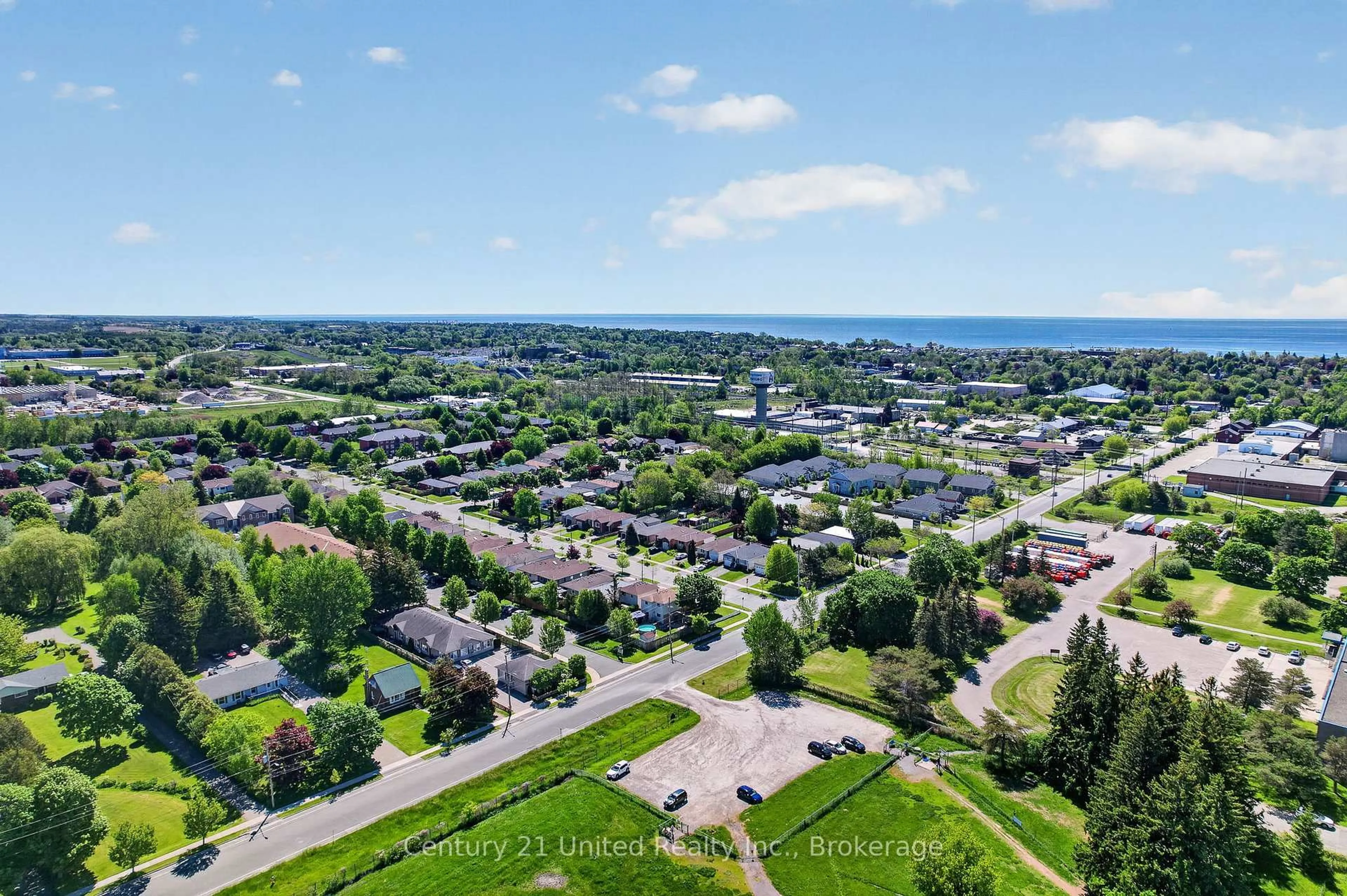 A pic from outside/outdoor area/front of a property/back of a property/a pic from drone, unknown for 841 Battell St #307, Cobourg Ontario K9A 0B9