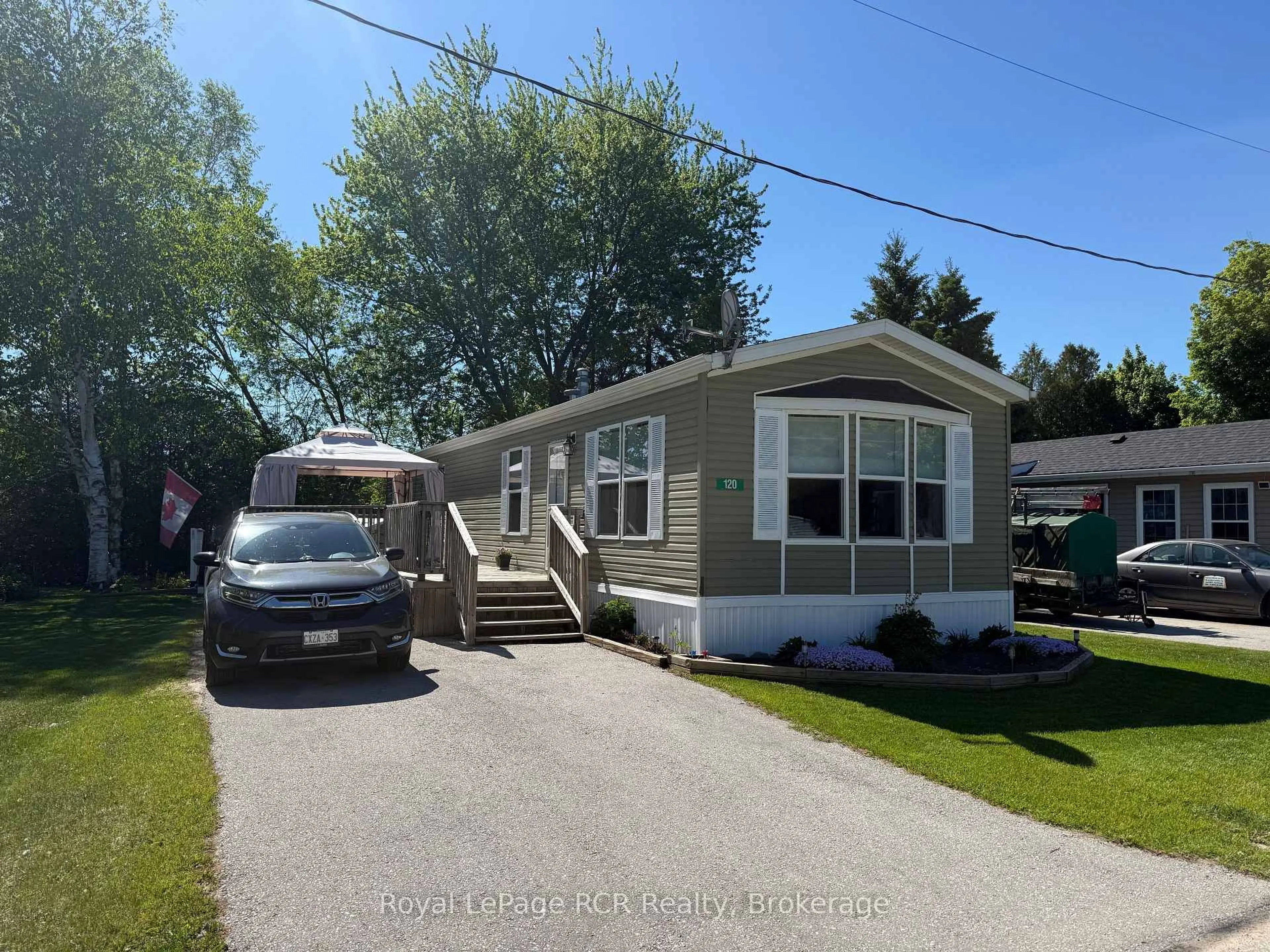 Unknown for 120 Sussex Sq, Georgian Bluffs Ontario N4K 5N5