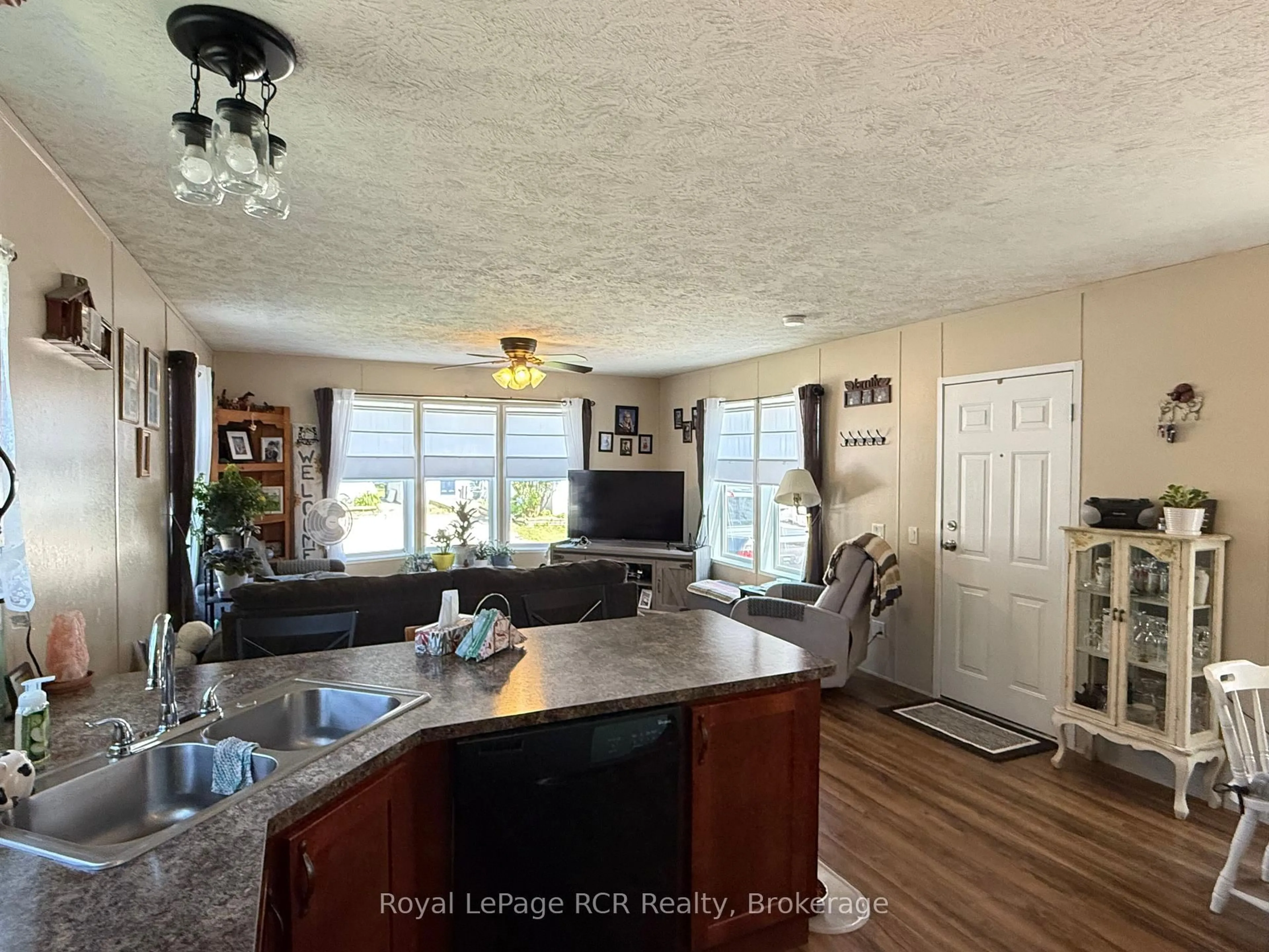 Open concept kitchen, unknown for 120 Sussex Sq, Georgian Bluffs Ontario N4K 5N5
