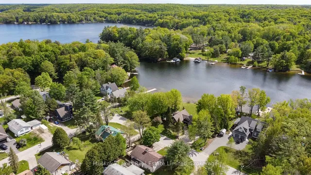 11 Harris St, Muskoka Lakes 3