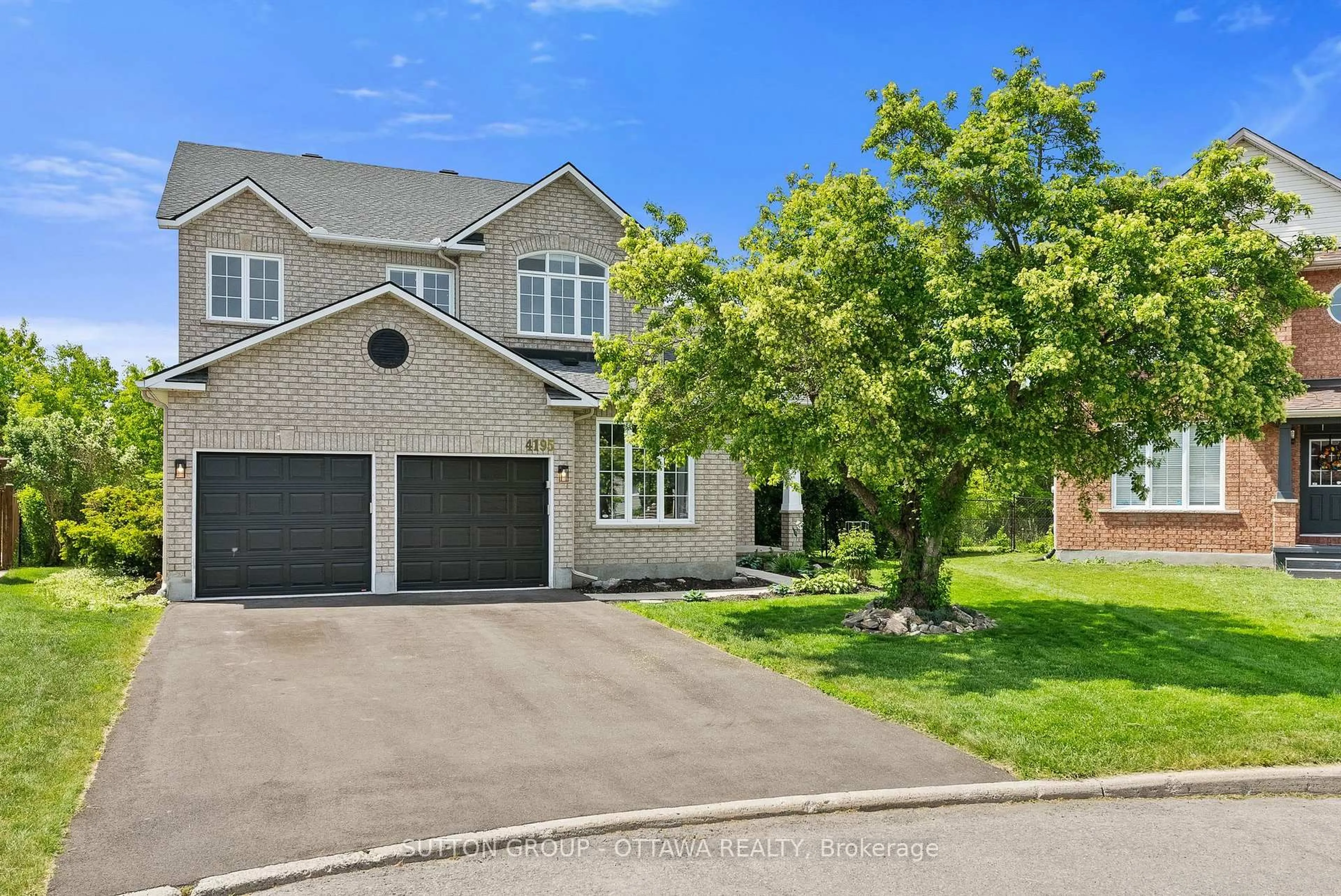 A pic from outside/outdoor area/front of a property/back of a property/a pic from drone, street for 4195 Wolfe Point Way, Ottawa Ontario K1V 1P5