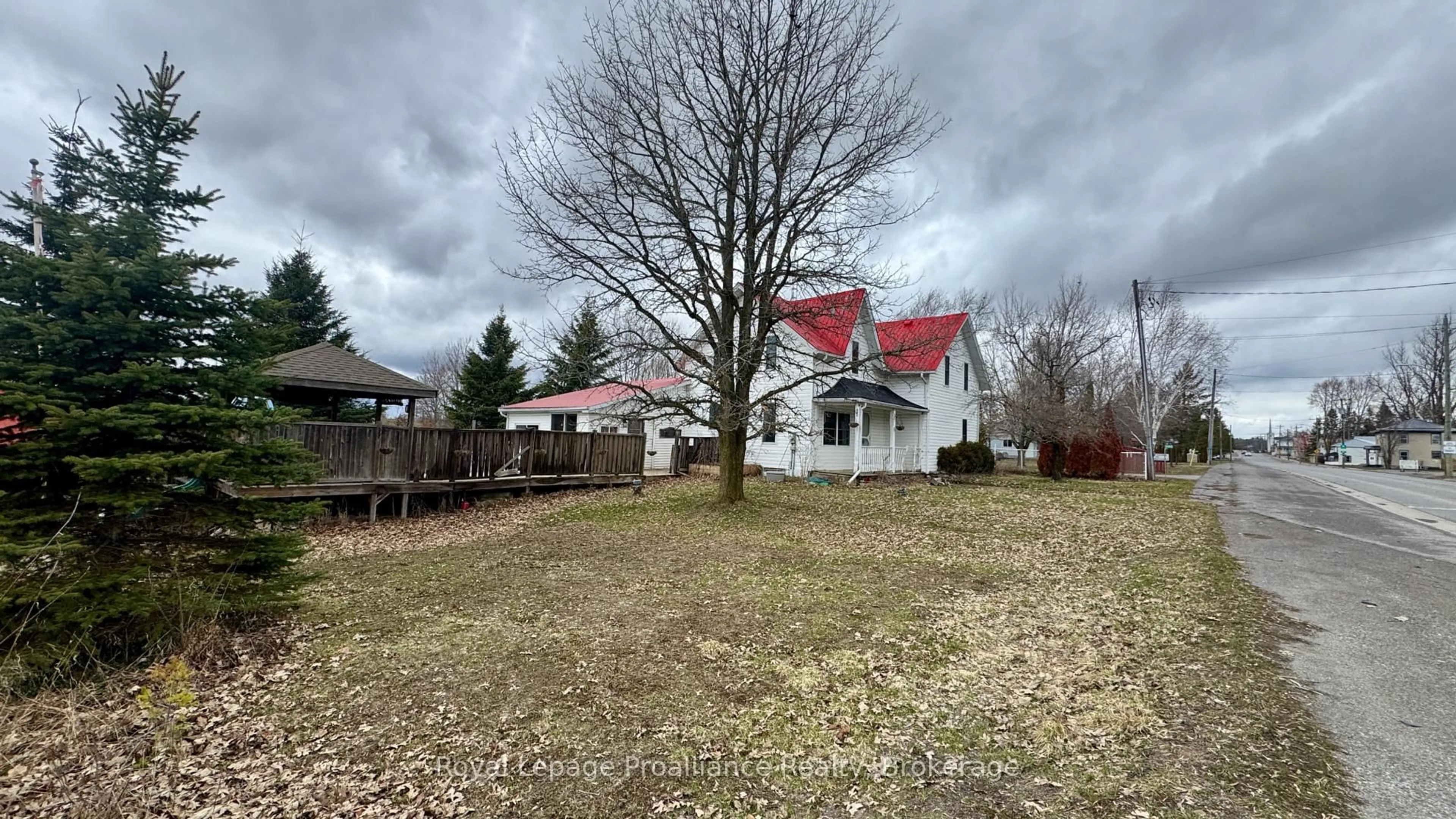 A pic from outside/outdoor area/front of a property/back of a property/a pic from drone, unknown for 3186 County Road 41, Greater Napanee Ontario K0K 2W0