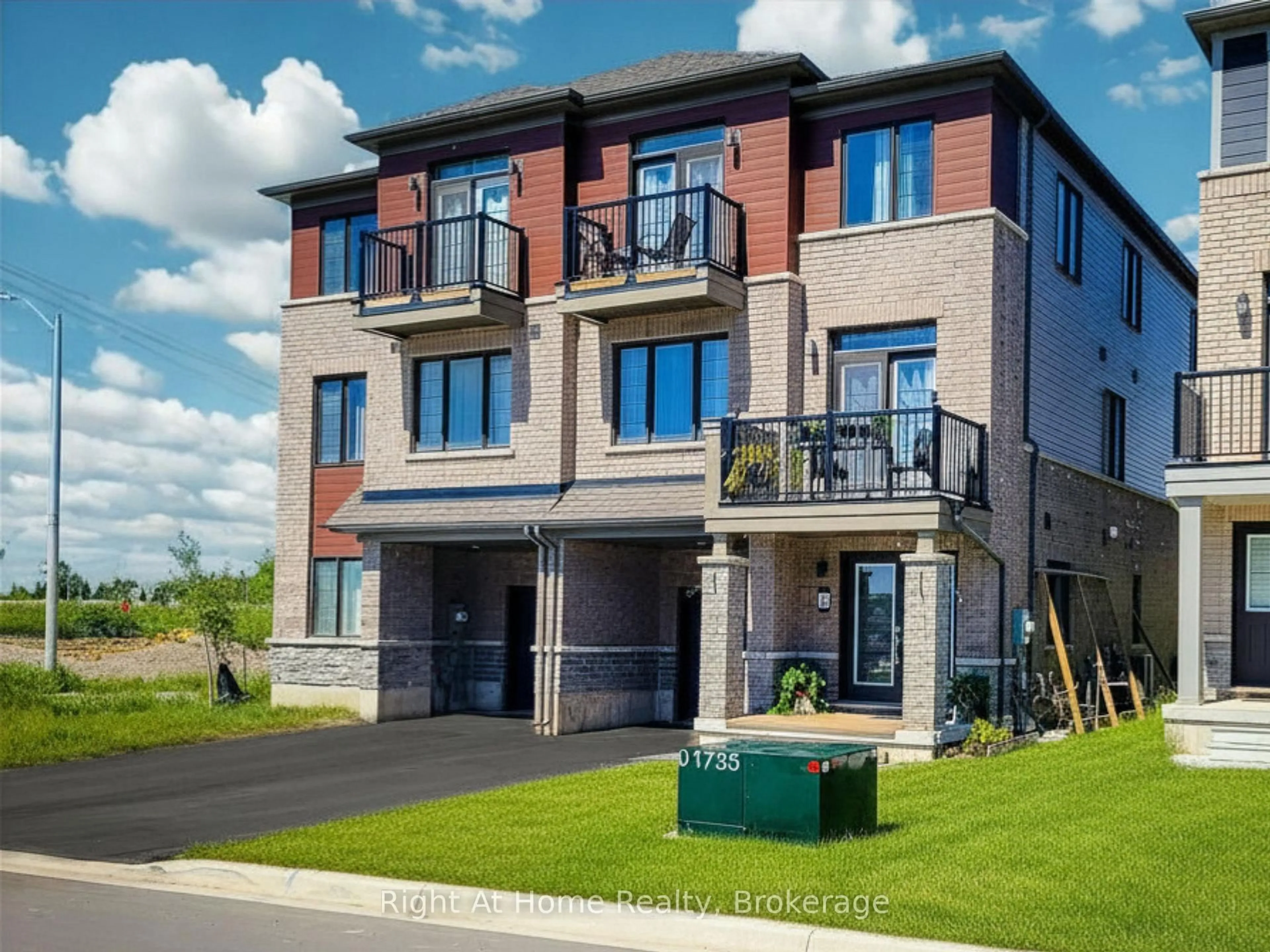 Home with brick exterior material, building for 3 Norwich Cres, Haldimand Ontario N3W 0J3
