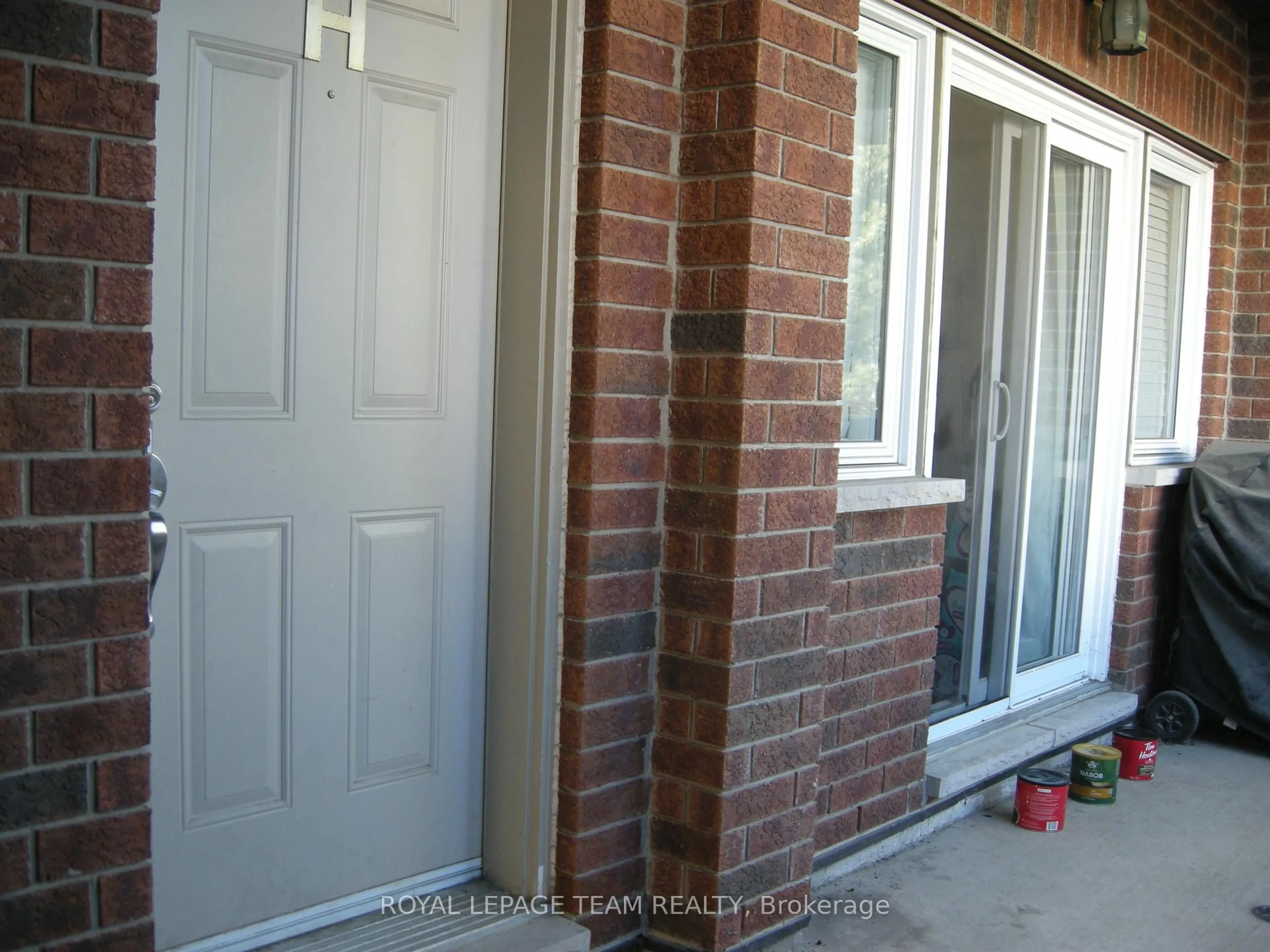 Indoor entryway for 105 Fraser Fields Way #H, Ottawa Ontario K2J 5V1