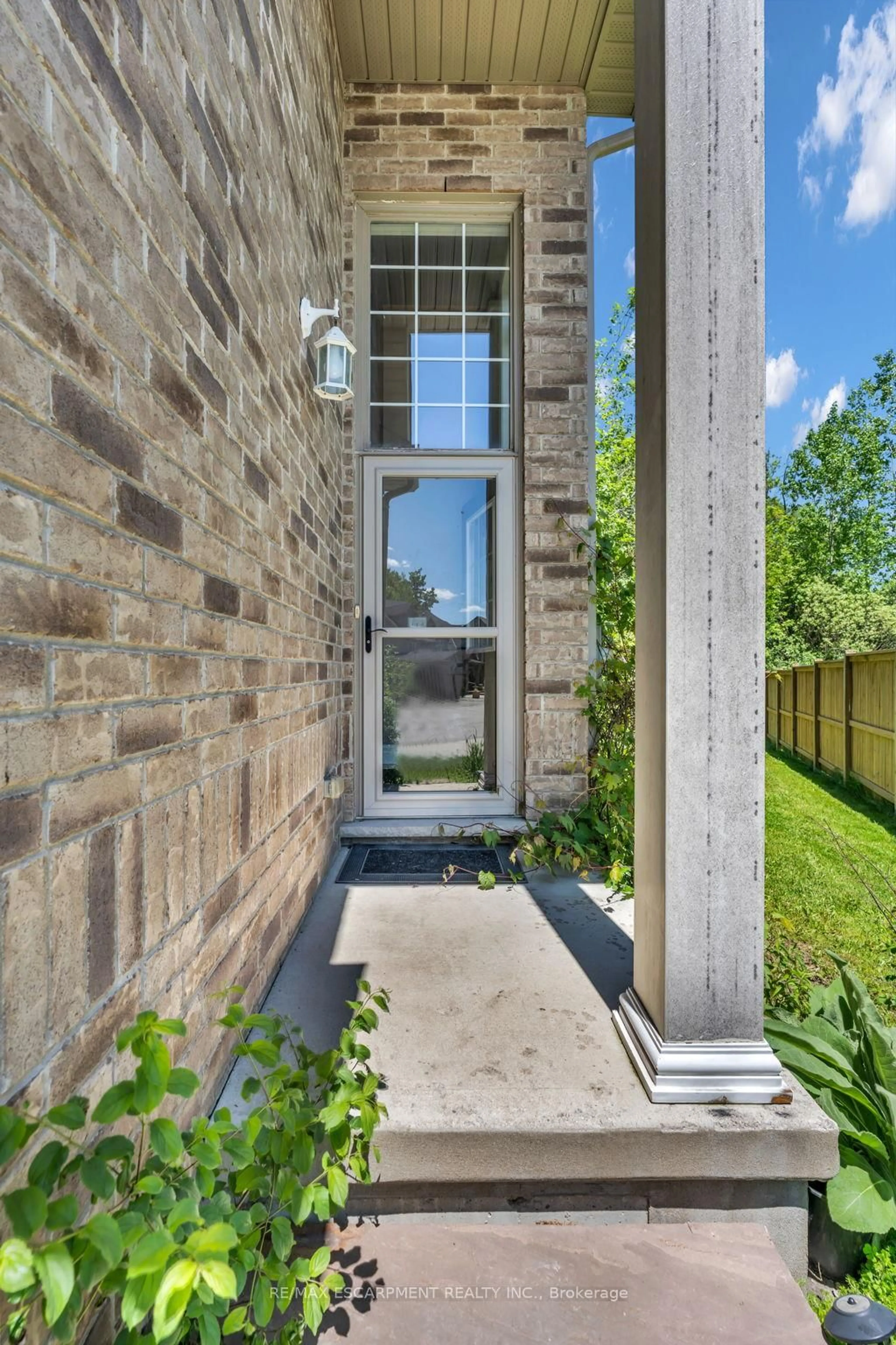 Home with brick exterior material, street for 1052 Loft Crt, London North Ontario N6G 5C1