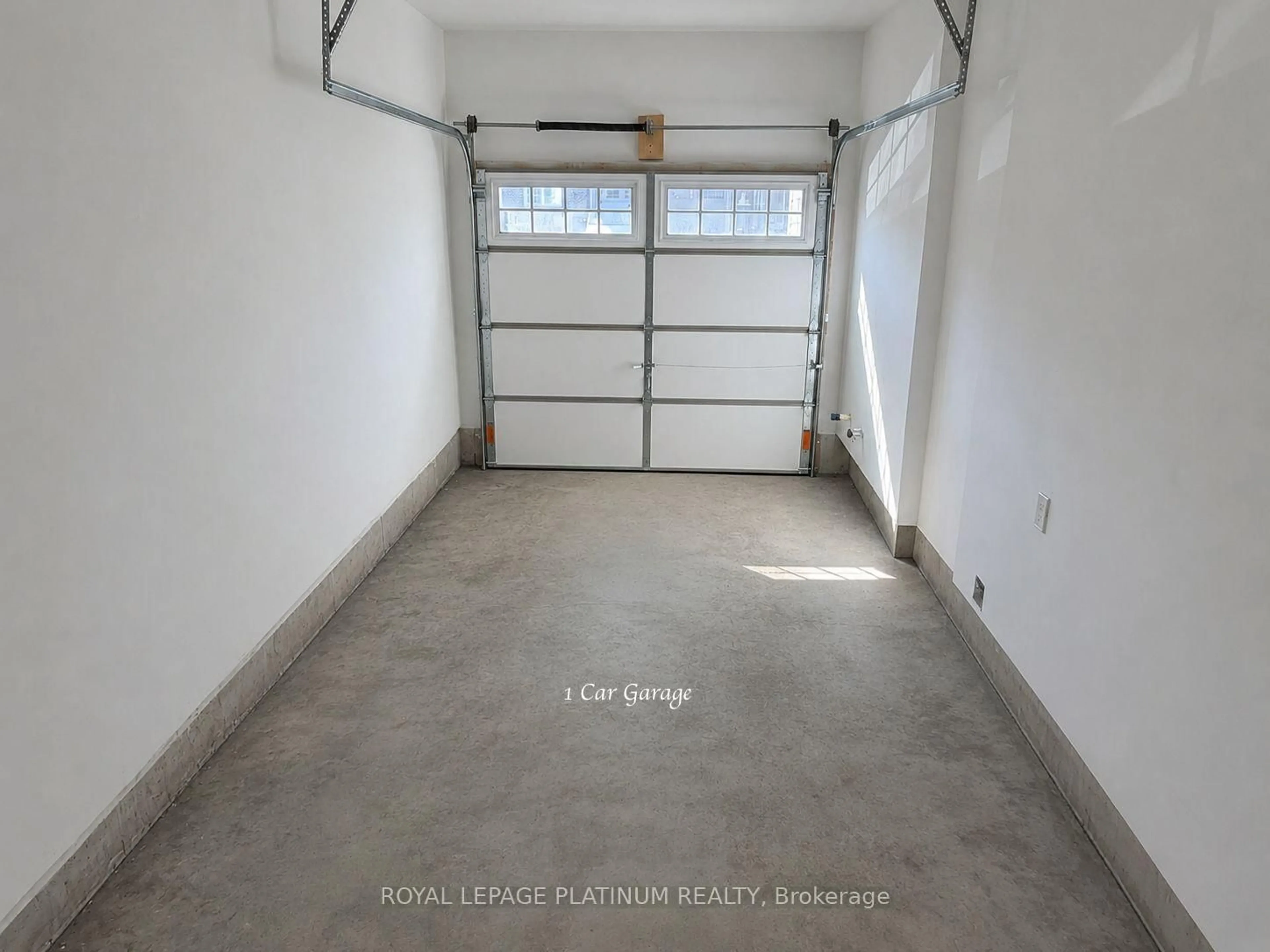 Indoor garage for 107 Molozzi St, Erin Ontario N0B 1T0