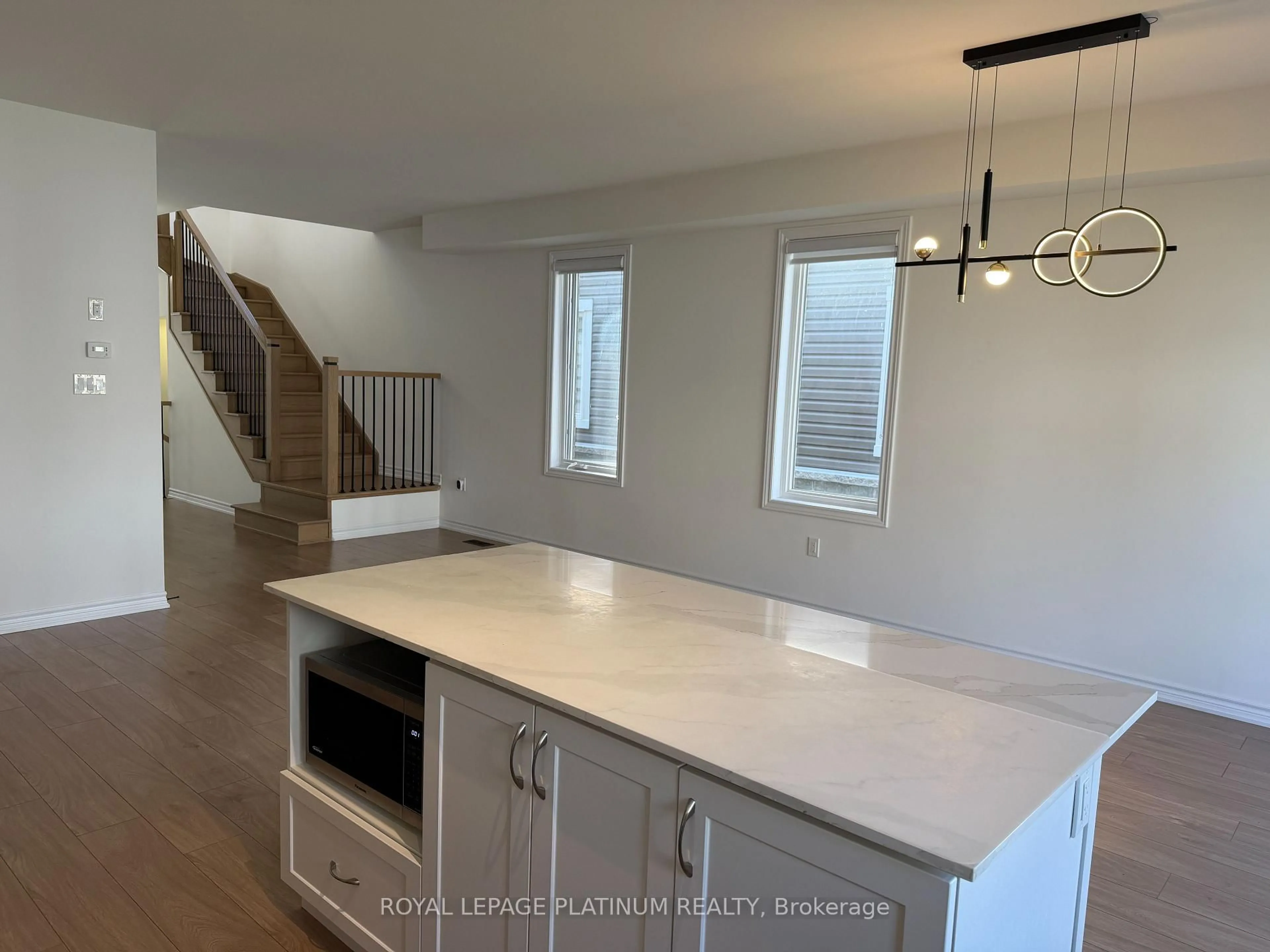Open concept kitchen, unknown for 107 Molozzi St, Erin Ontario N0B 1T0