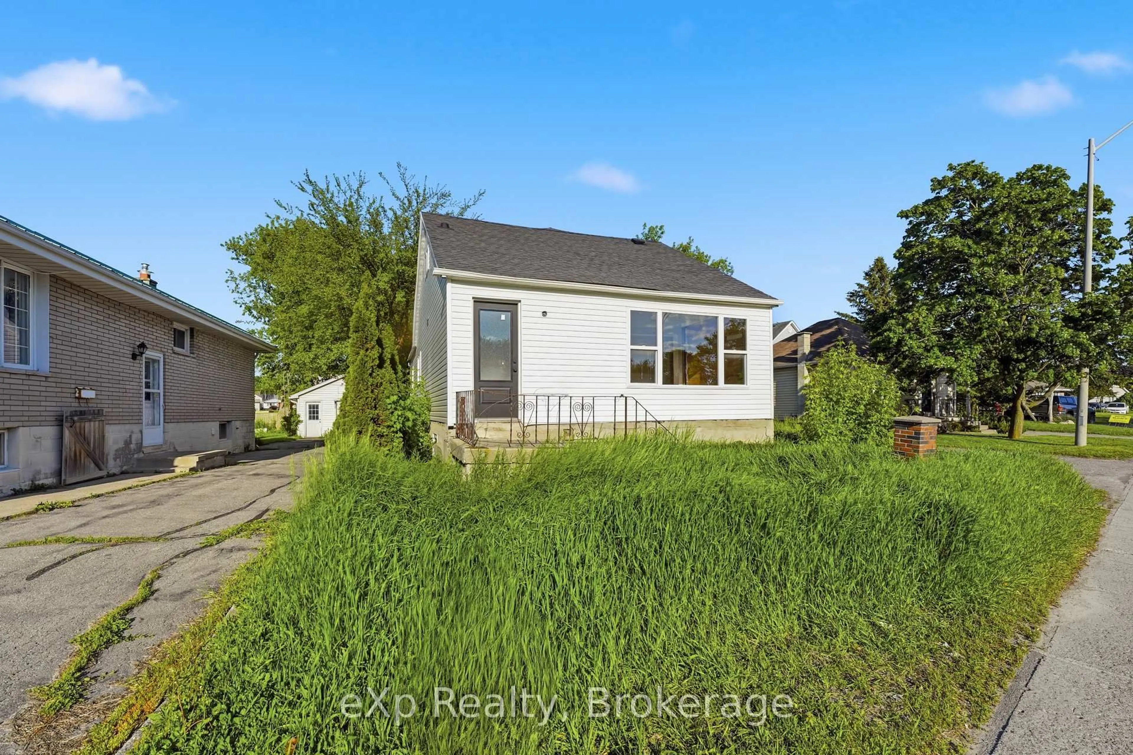 A pic from outside/outdoor area/front of a property/back of a property/a pic from drone, street for 195 Sidney St, Quinte West Ontario K8V 2S9